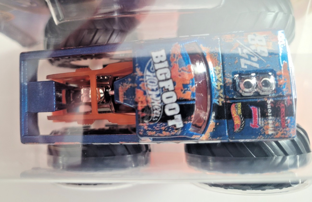 Hot Wheels 2026 Monster Trucks Live Bigfoot Blue 4x4x4 1:64th