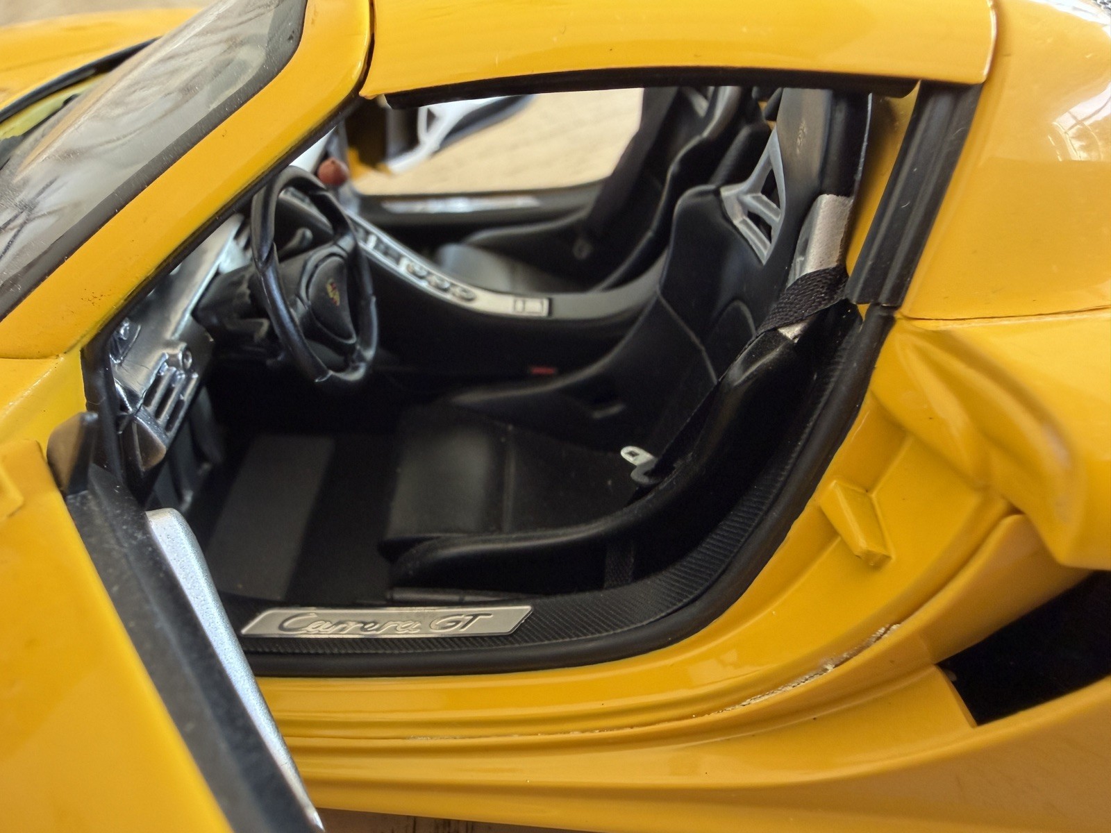 AUTOart Porsche Carrera GT 1:18 VERY RARE Yellow