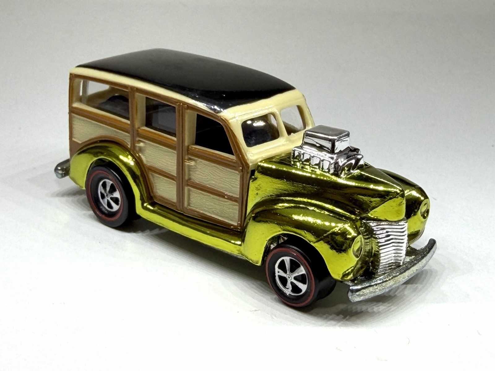 🔥 Hot Wheels CUSTOM MADE Spectraflame 1940’s Ford WOODY Diecast Car 1:64