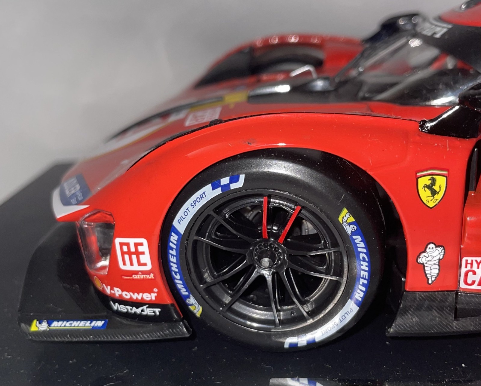 Bburago 1:18 Scale Die Cast Model FERRARI 499P # 51
