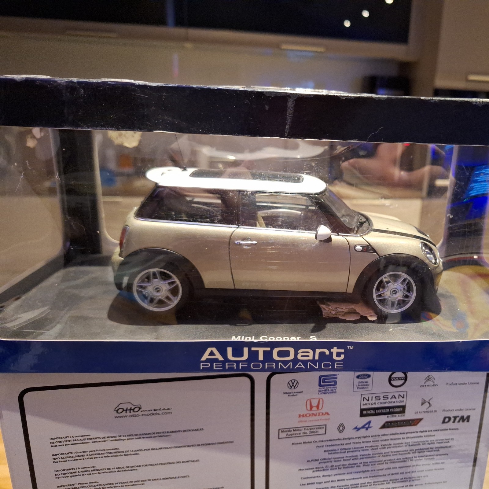 1:18 AUTOart MINI Cooper S 2006 Sparking Silver Metallic/White Roof Model RARE