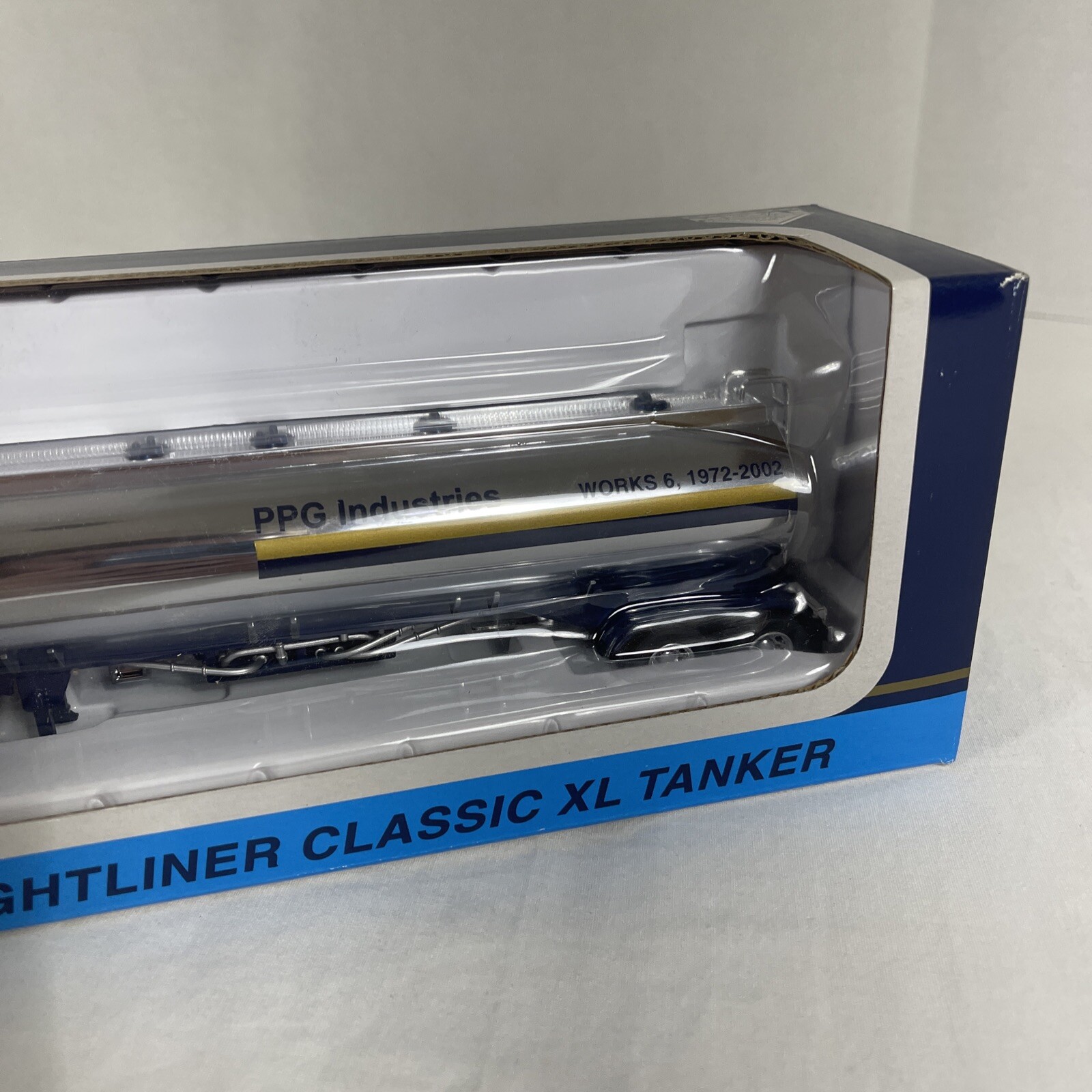 SpecCast 36516 Freightliner Classic XL 1:64 PPG Propane Tanker Blue Die Cast
