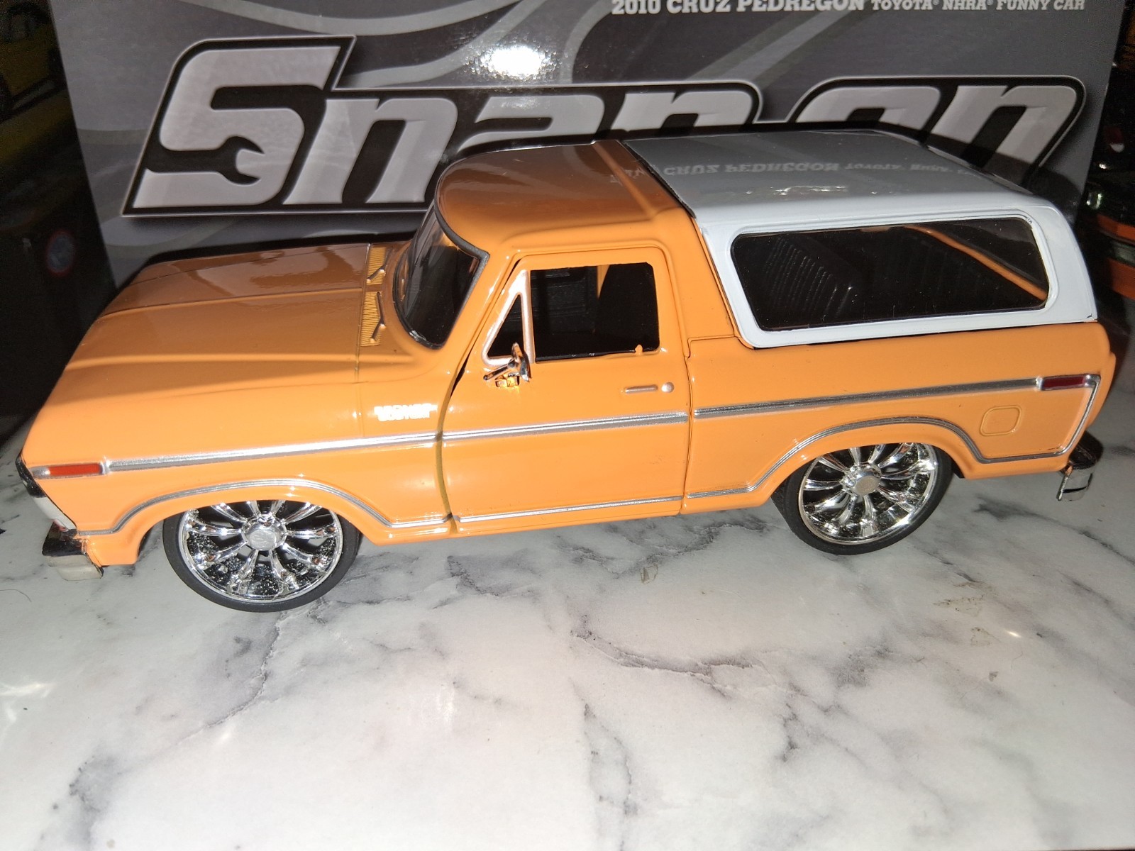 ( Custom Built) 1.24scale Diecast Custom 78 Ford BRONCO SLAMMED( Read Ad Plz)