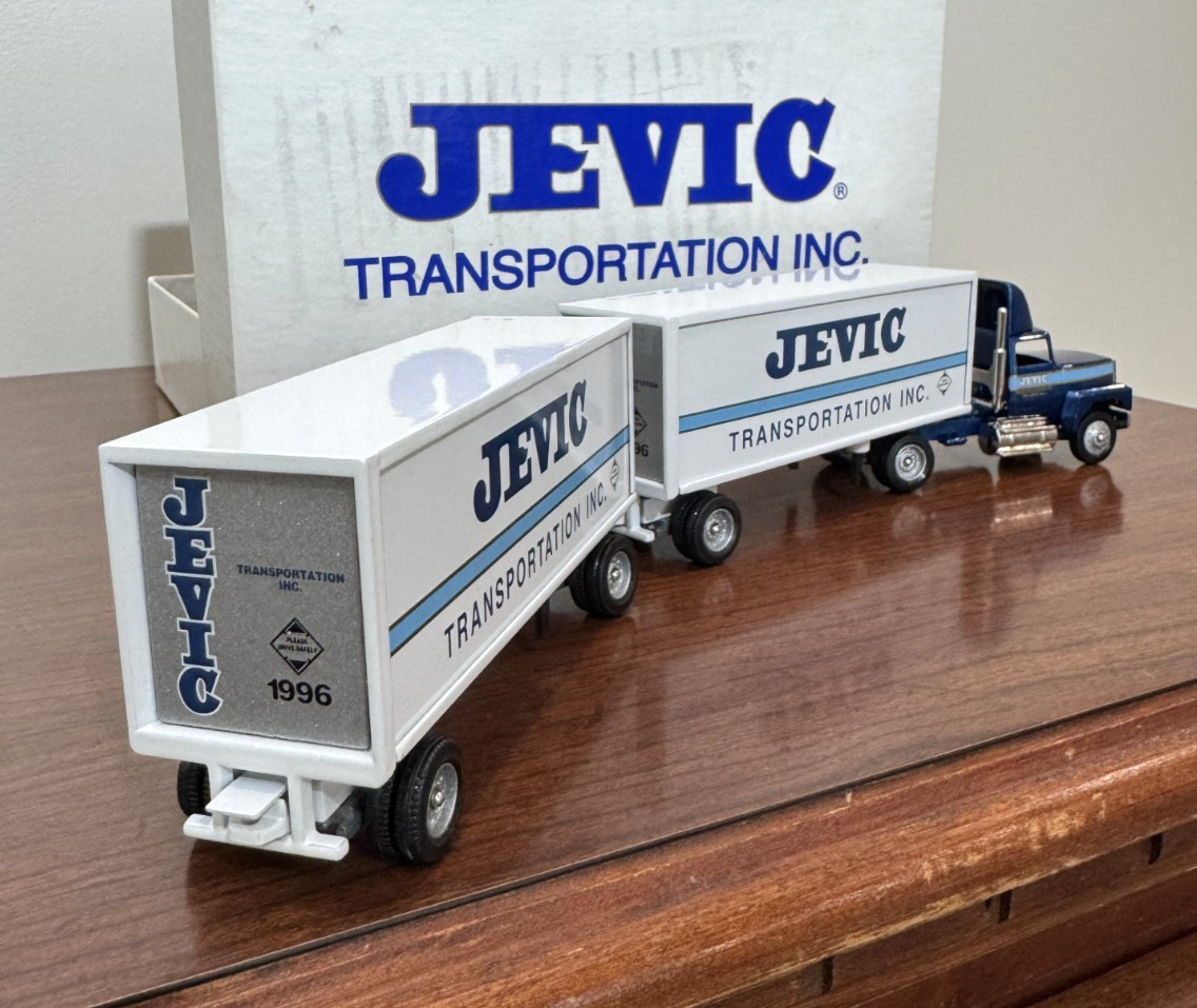Jevic Transportation Doubles 1996 Winross Trucks FL/S