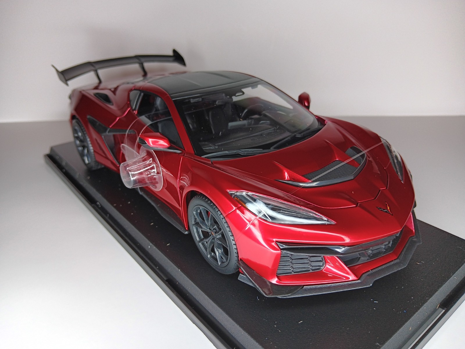 Corvette ZR1 Coupe 1:18 Maisto Exclusive Style Special Edition – Red