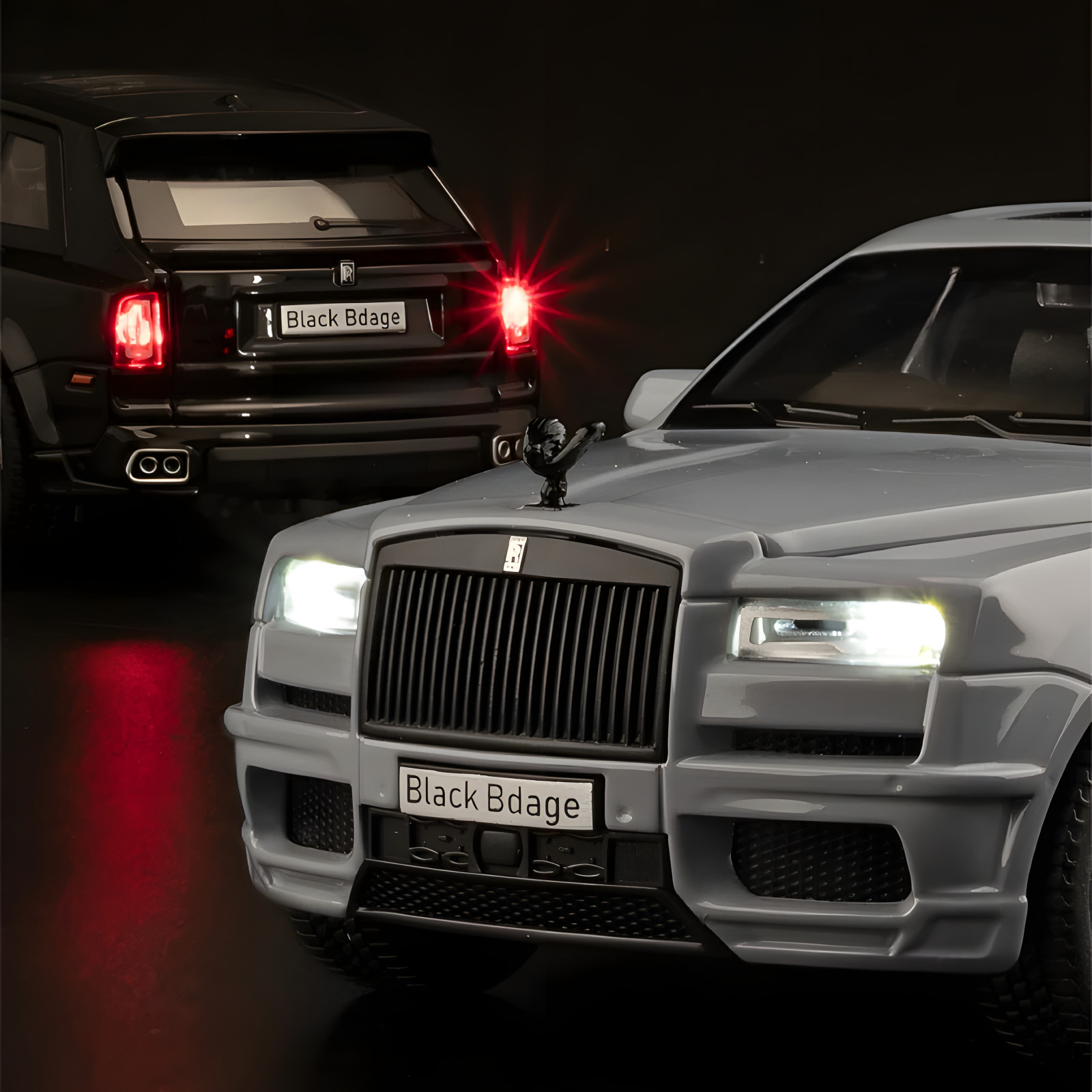 1:32 Rolls Royce Cullinan SUV Alloy Diecast Car Model w/ Sound & Light