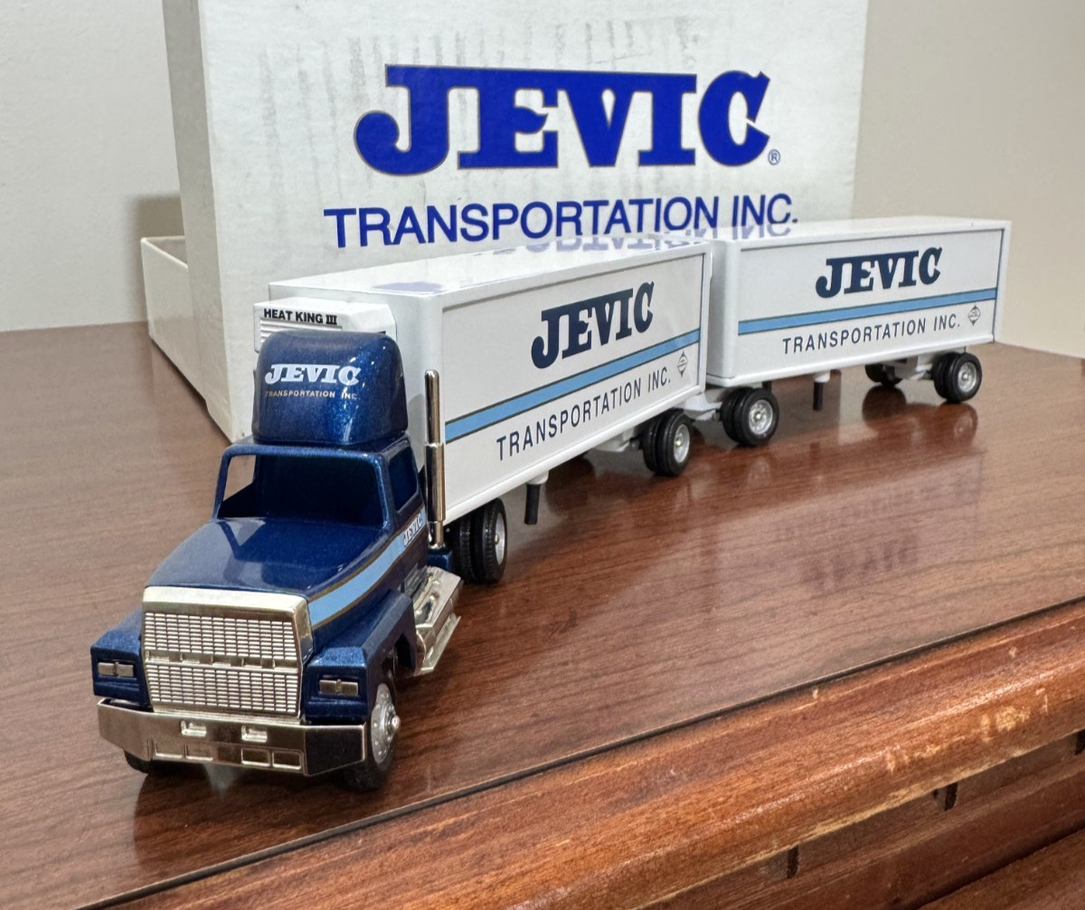 Jevic Transportation Doubles 1996 Winross Trucks FL/S