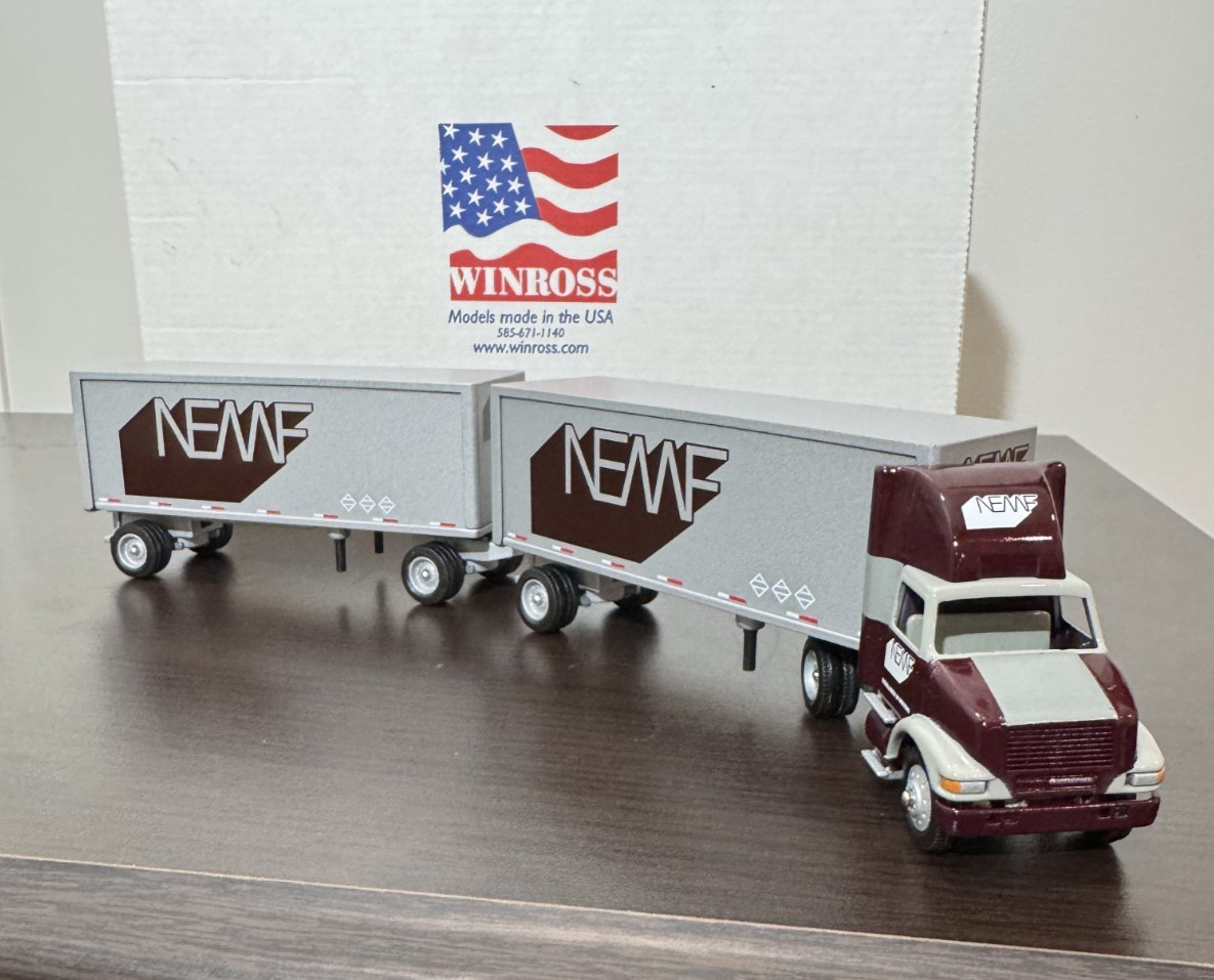 NEMF New England Motor Freight Doubles 2003 Winross Truck I81/S