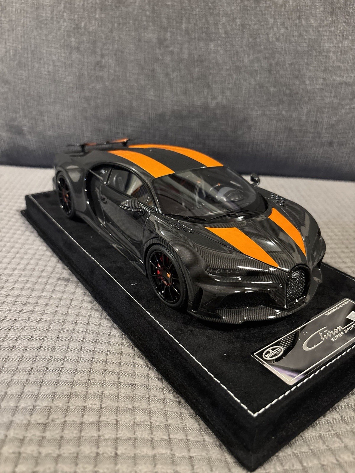 1/18 HH Henson & Heaven Bugatti Chiron SuperSport Carbon/orange High Wing Limite