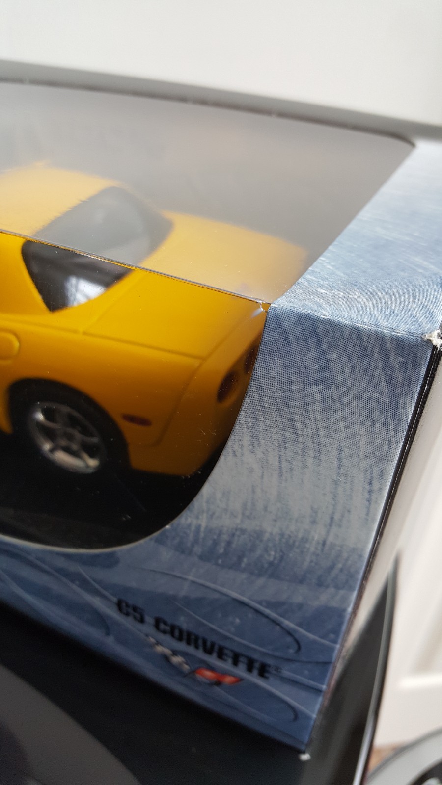 100% HOT WHEELS 1:18 YELLOW 2000 C5 Corvette Hardtop Diecast New In Box, SEALED