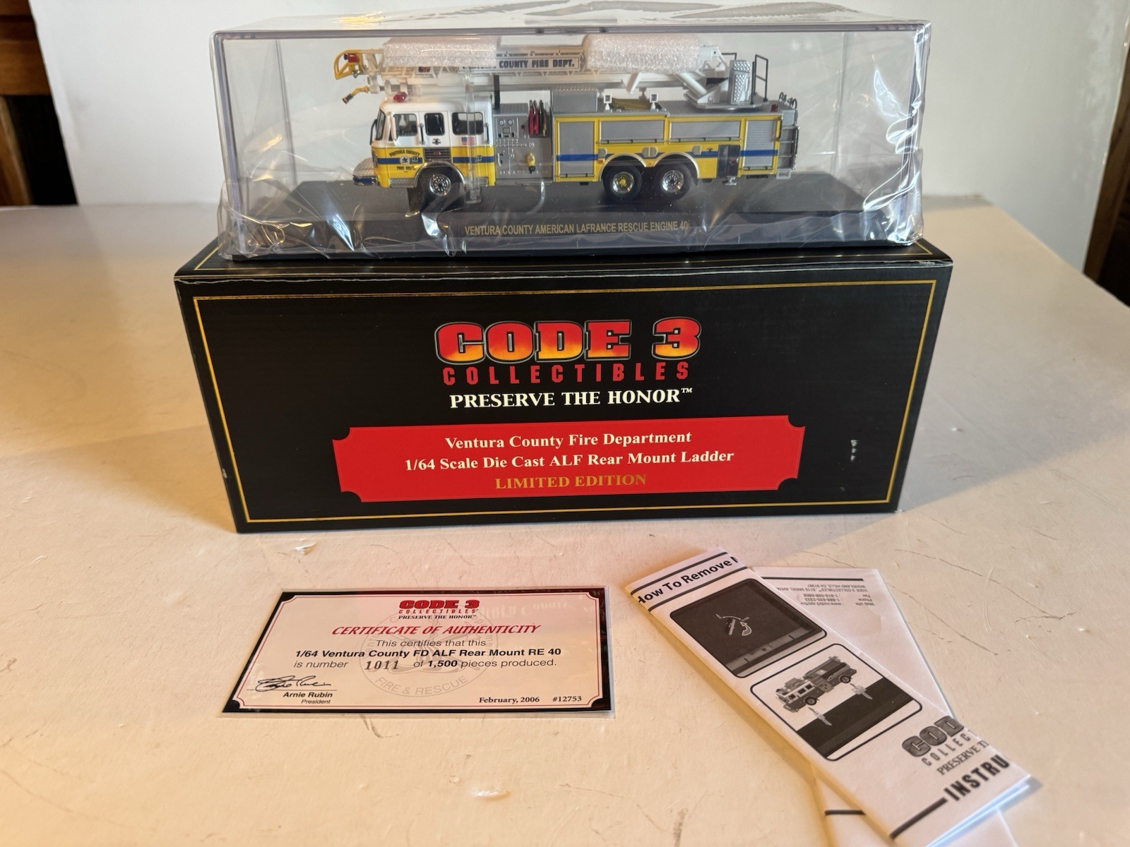 Code 3 , 1:64 Die-CastVentura County Fire Dept ALF Rear Mount RE-40 #12753 MIB