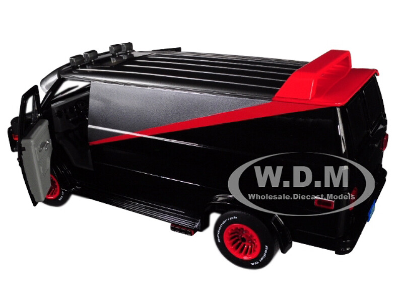 1983 GMC VANDURA BLACK & SILVER “THE A-TEAM” 1/18 DIECAST MODEL GREENLIGHT 13521