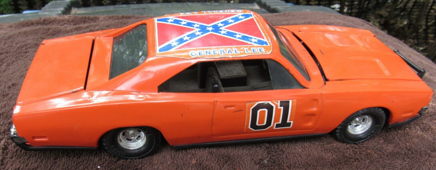 Vintage ERTL 1981 DUKES OF HAZZARD GENERAL LEE 1969 CHARGER 1:16 scale RARE LOT
