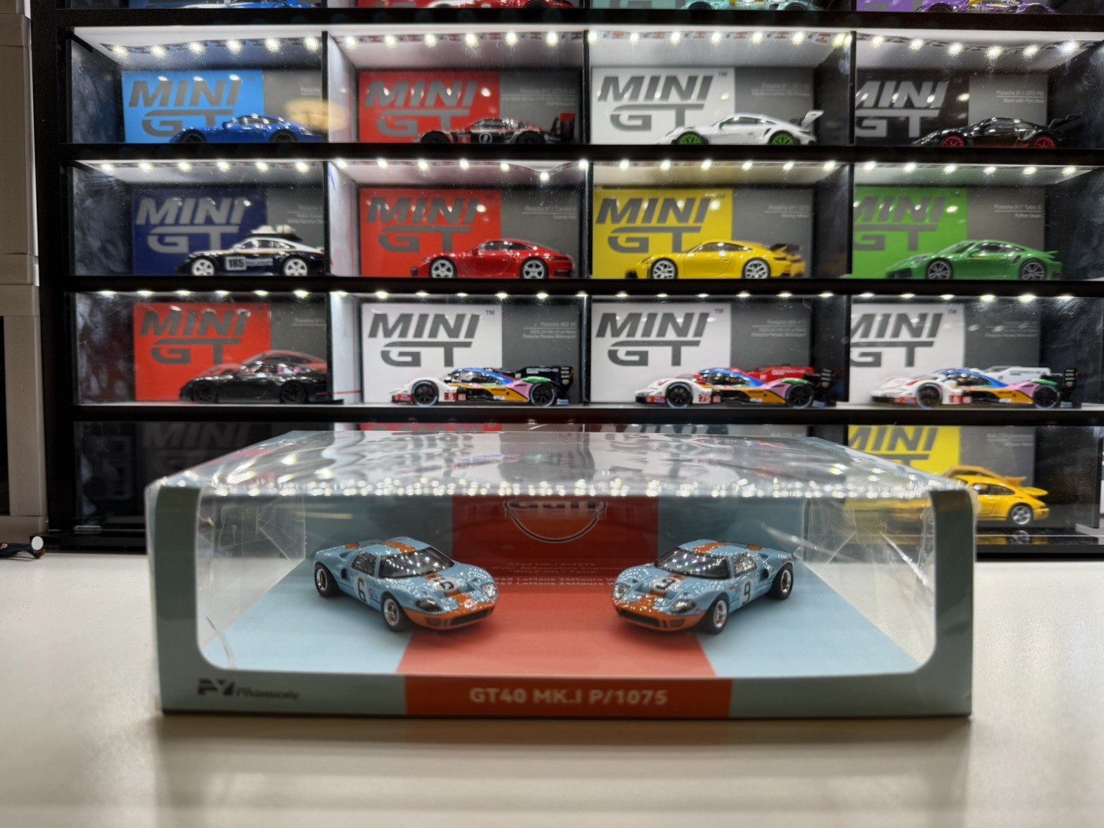Finclassically 1:64 GT40 Gulf Livery 2-Car Set Diecast Collection US BASEDSELLER