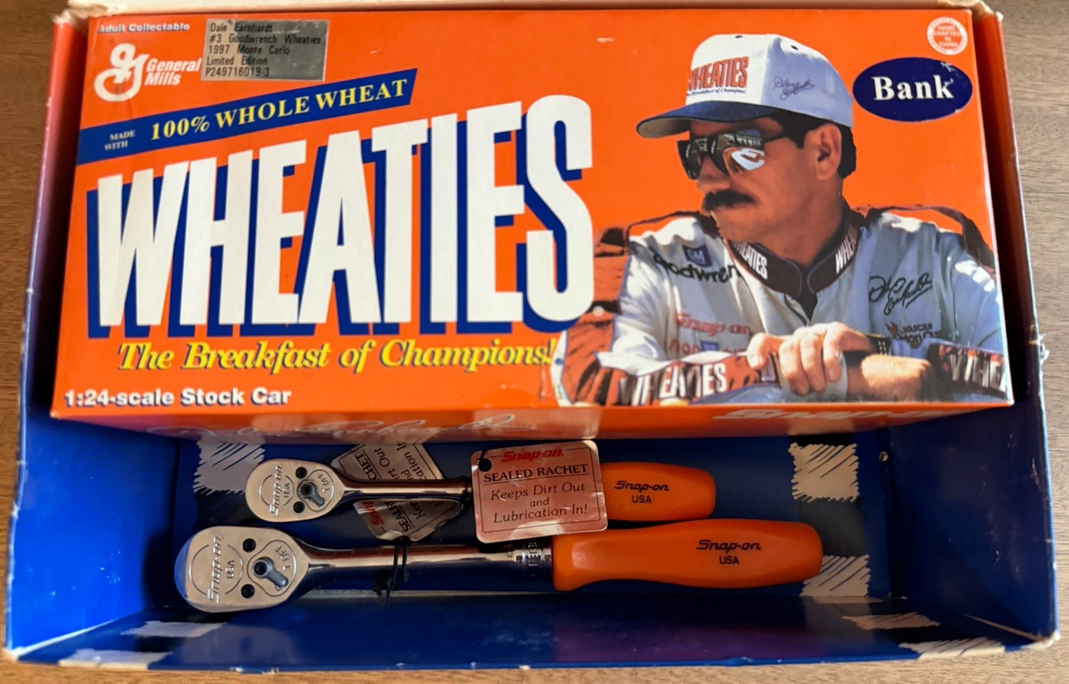 New Snap-On Tools Wheaties Ratchet Set Bank # 3 Dale Earnhardt –1/24th Bank car