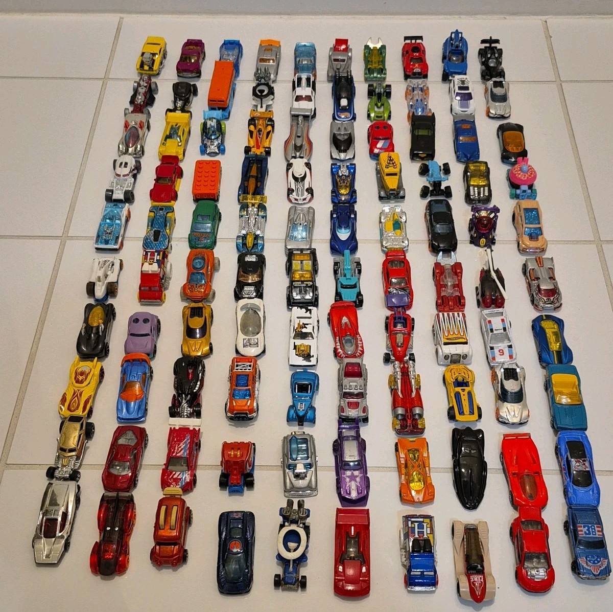 Lot of 100 Fantasy Hot Wheels Cars: Loose, Variety of Years #1