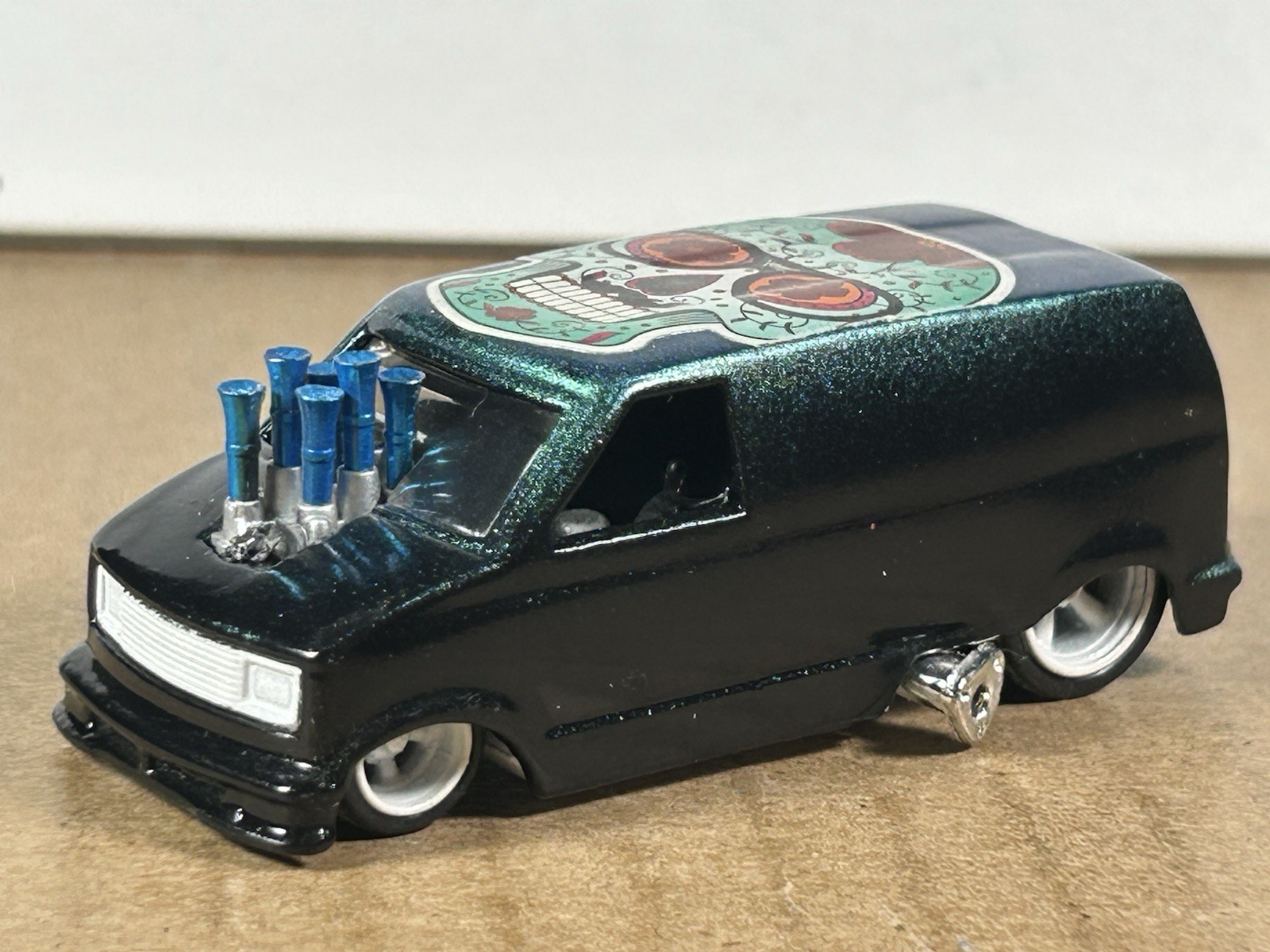 Hot Wheels ‘85 Chevy Astro Van Customized Hot Rod Rolls Great Loose