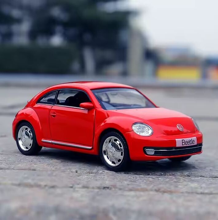 VW VOLKSWAGEN NEW BEETLE (A5) CAR RED ~1/36 VEHICLE COLLECTORS DIECAST MODEL