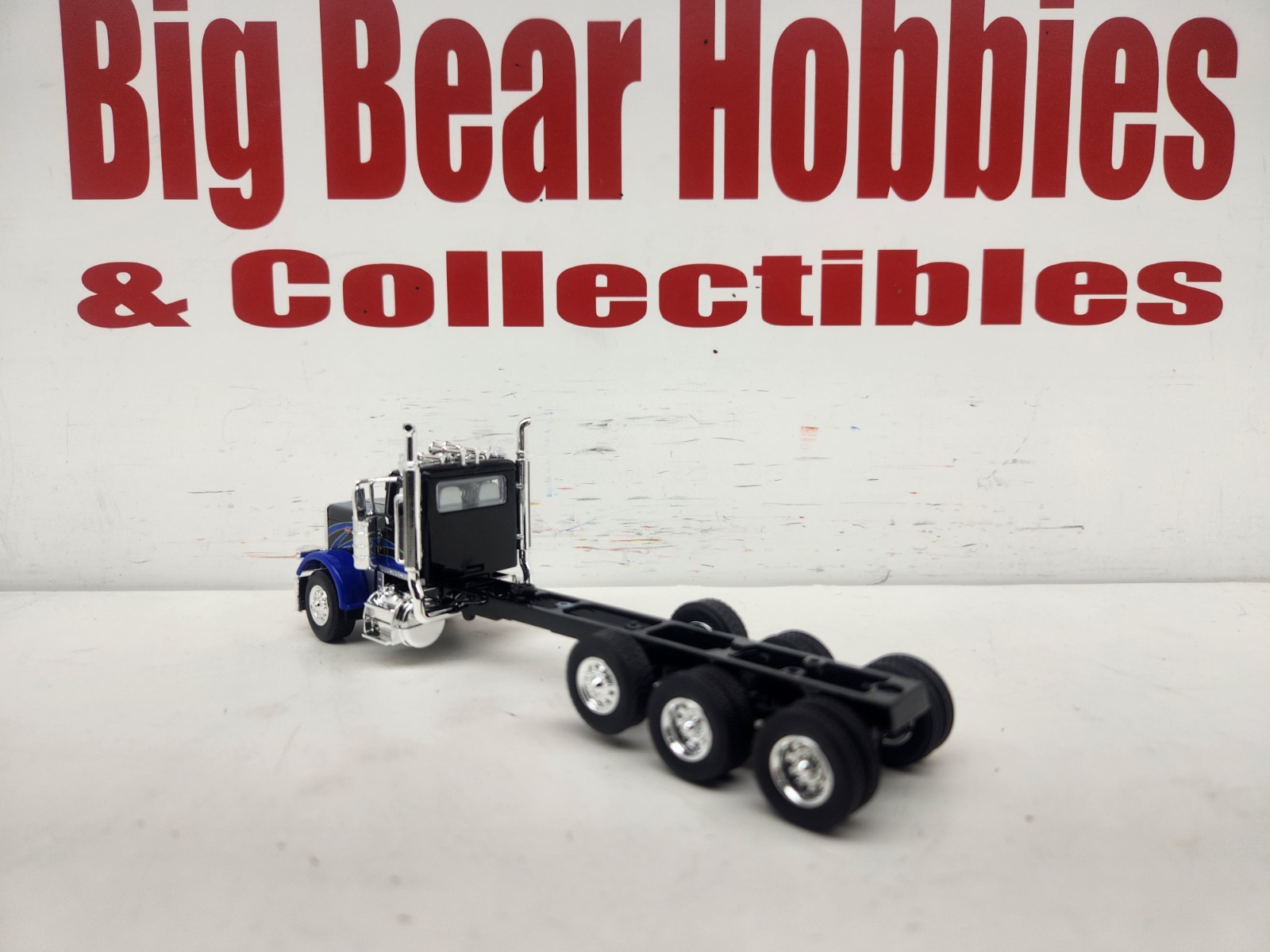 1/64 DCP/FG Black,Blue,Green 389 Day Cab Heavy Haul Chassis For Custom Builds