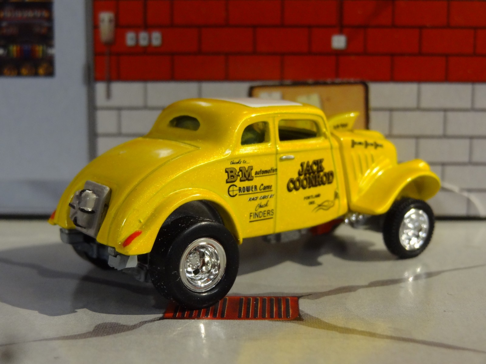 HOT WHEELS – JACK “THE BEAR” COONROD – 1933 WILLYS GASSER DRAG CAR NHRA