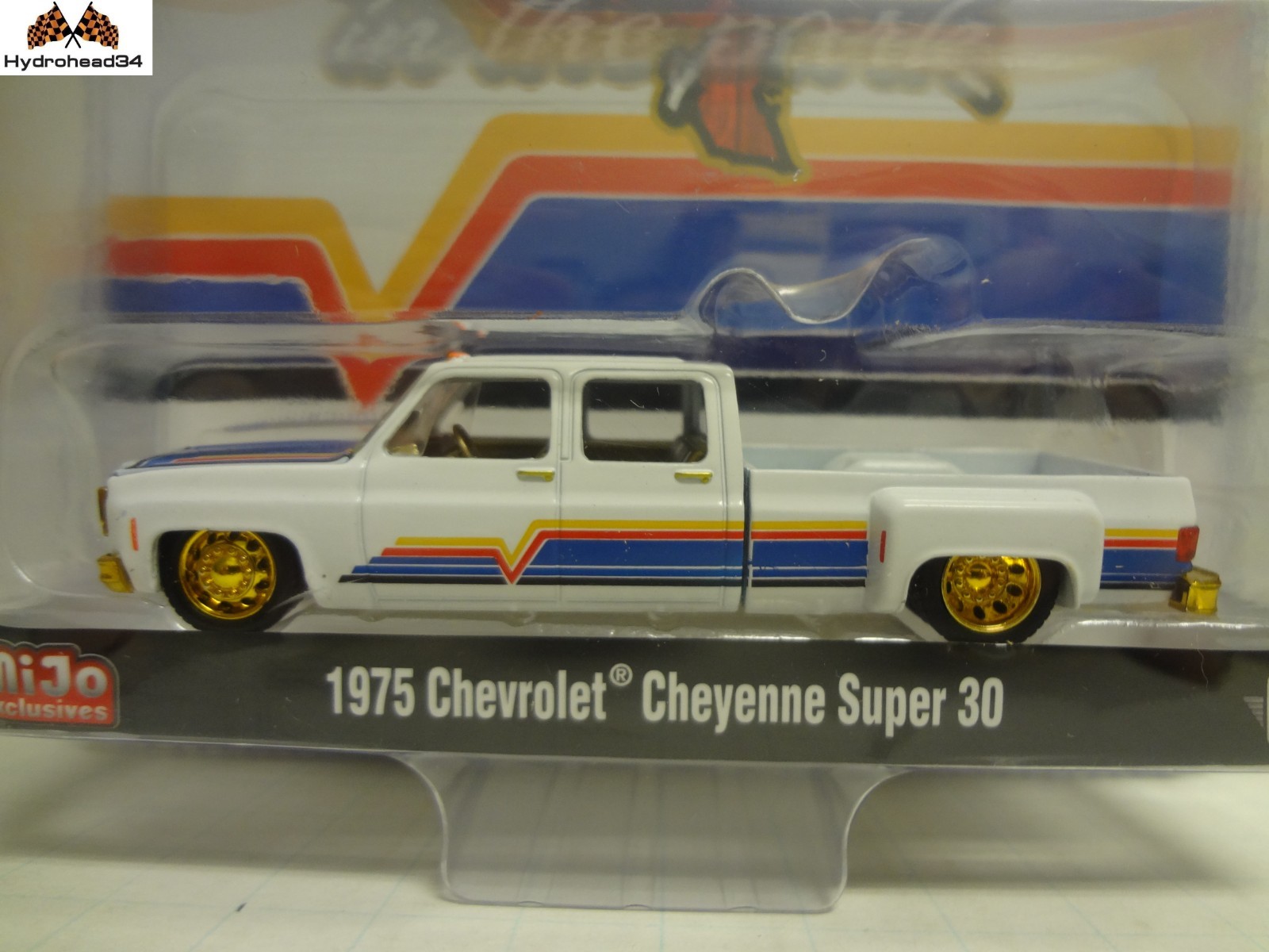 M2 Machines CHASE 1975 Chevrolet Cheyenne Super 30 / 39000-MJS08