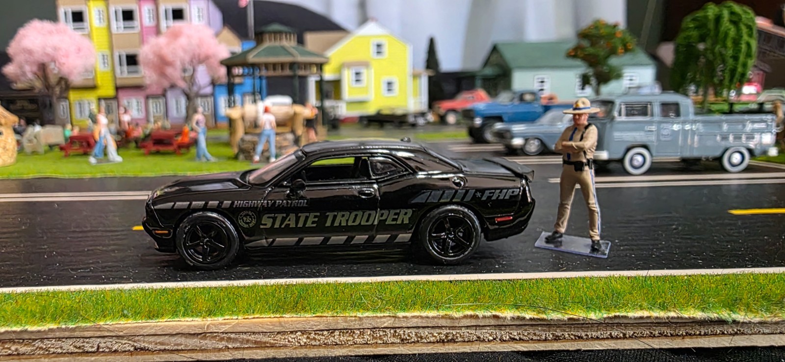 Greenlight Florida State Trooper Highway Patrol GHOST Dodge Challenger 1/64