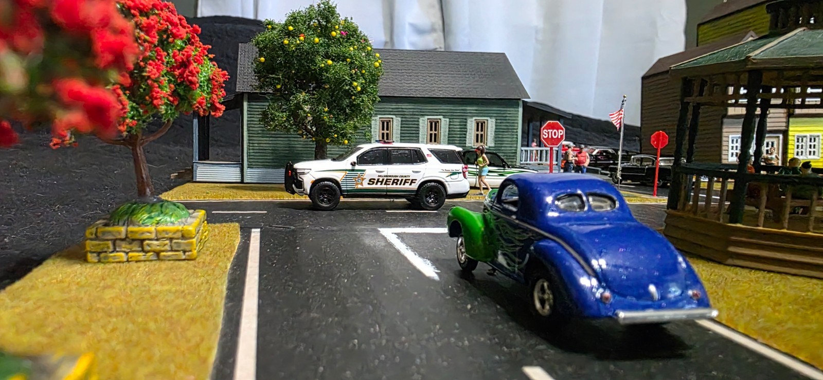 Greenlight Hillsborough County FL Sheriff Chevy Tahoe unit #24 CUSTOM 1/64 scale