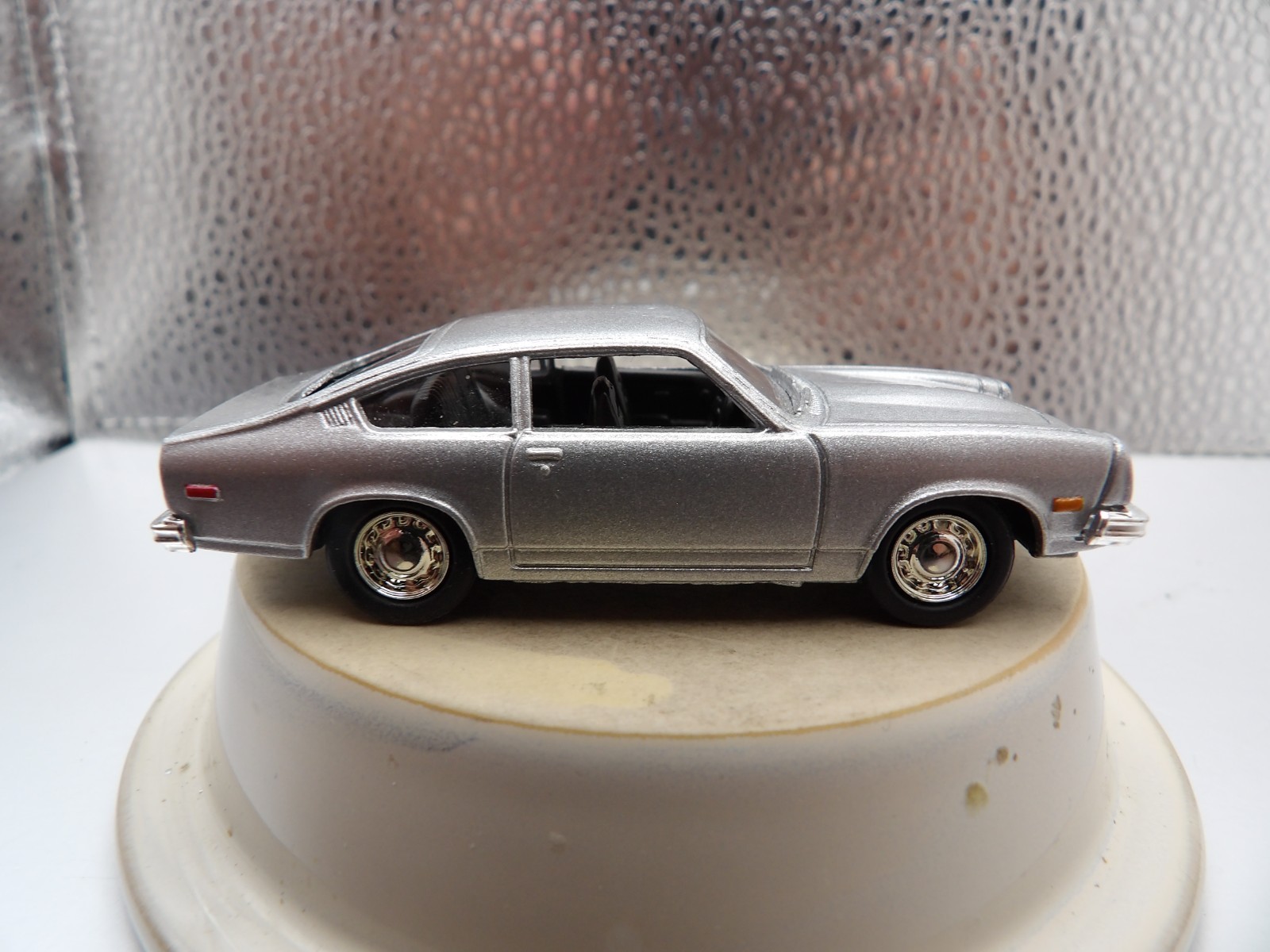 1976 CHEVY VEGA 2006 MOTOR MAX FRESH CHERRIES 1:60 DIE-CAST