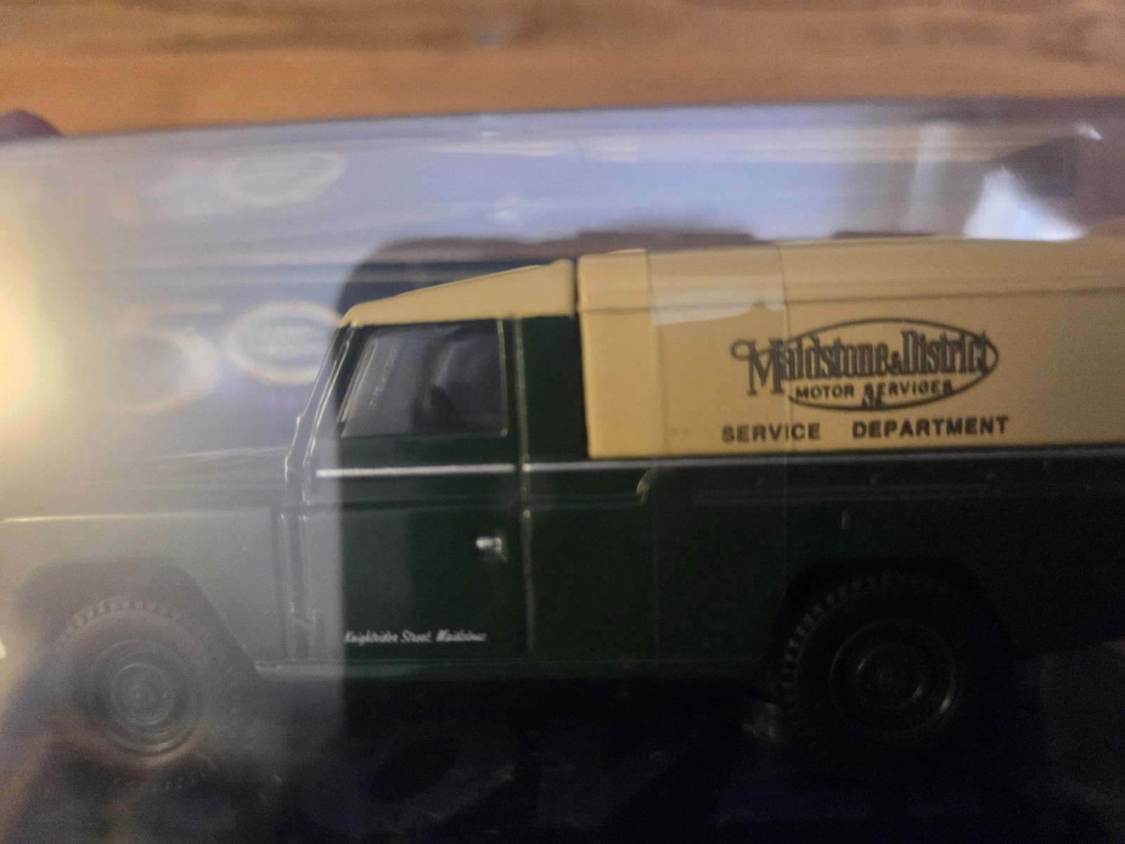 Corgi Classics 07404 Maidstone & District Land Rover 1:43 Series 2 LE Boxed