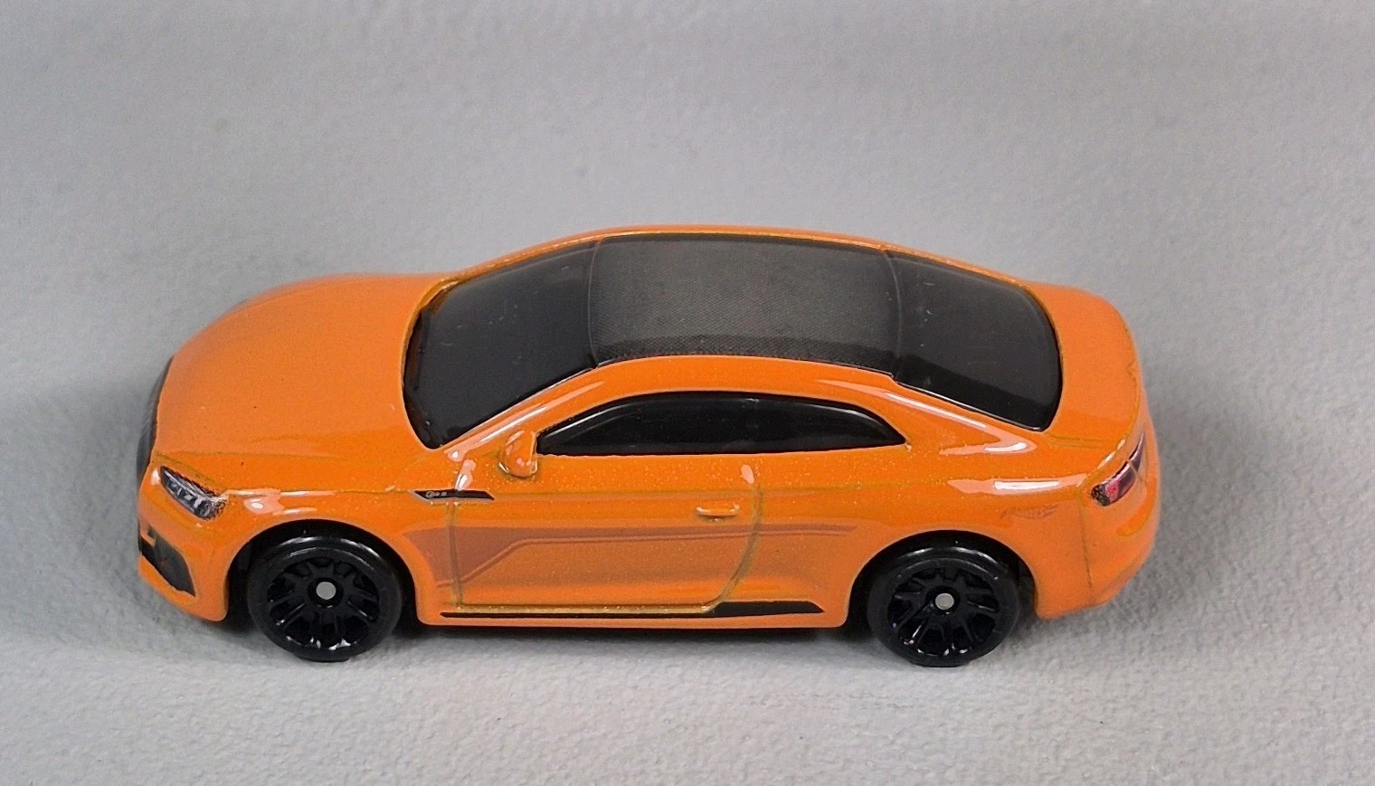 AUDI RS 5 COUPE Diorama Collectible DieCast Model Car 1:64 Orange LOOSE