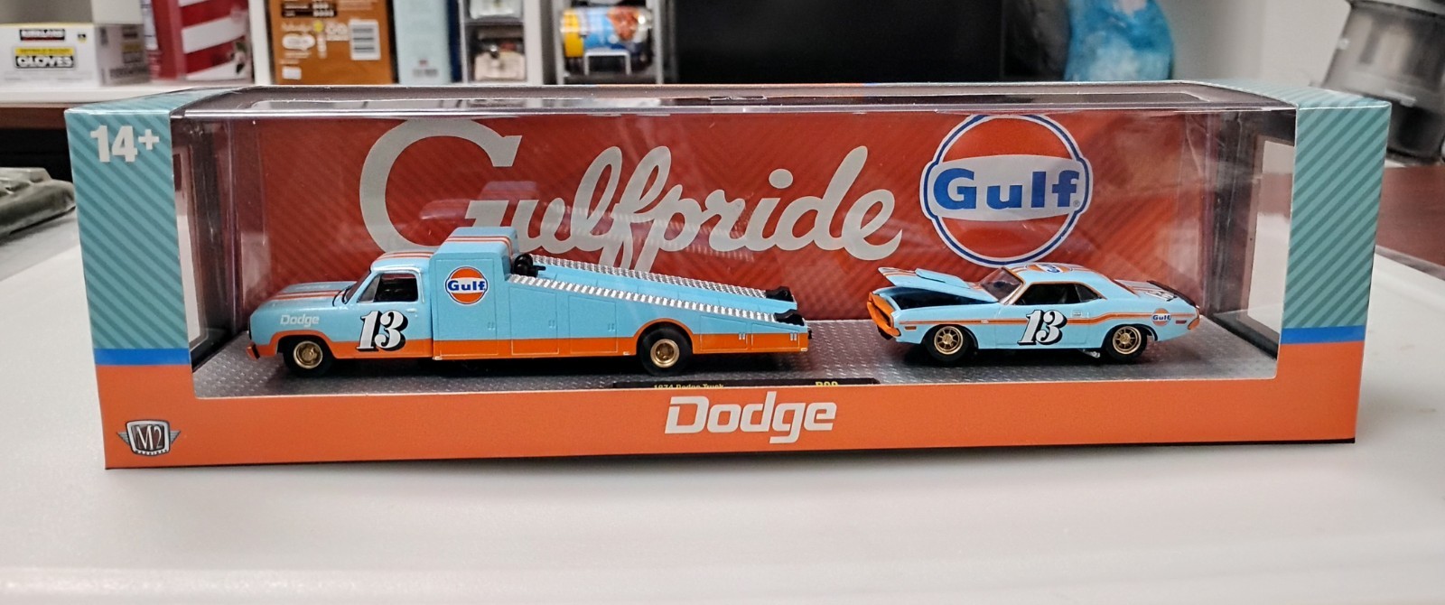 M2 Machines Auto Haulers R99 Gulf 1974 Dodge Truck & 1970 Dodge Challenger T/A