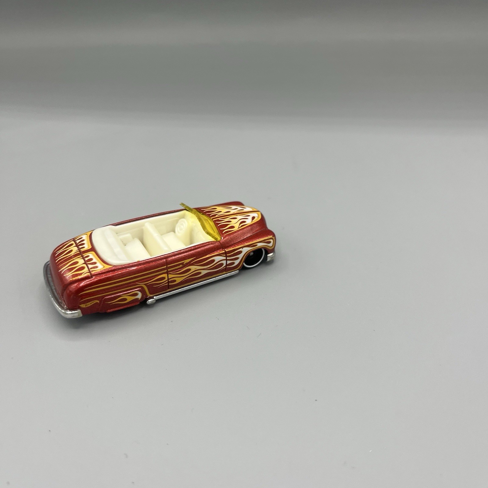 Custom Hot Wheels ’49 Merc Flames RED Hot Rod Classic Convertible 1:64