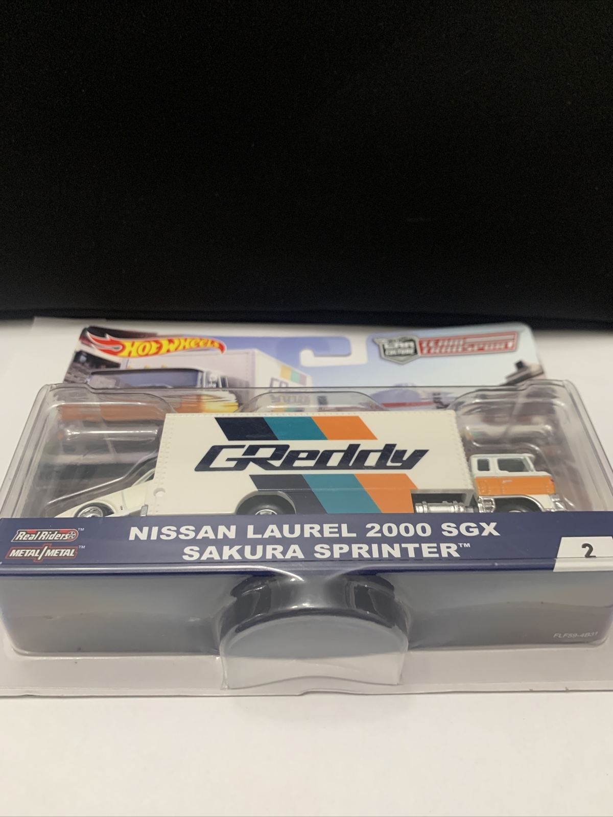 Hot Wheels Car Culture Team Transport – NISSAN LAUREL 2000 SGX SAKURA SPRINTER