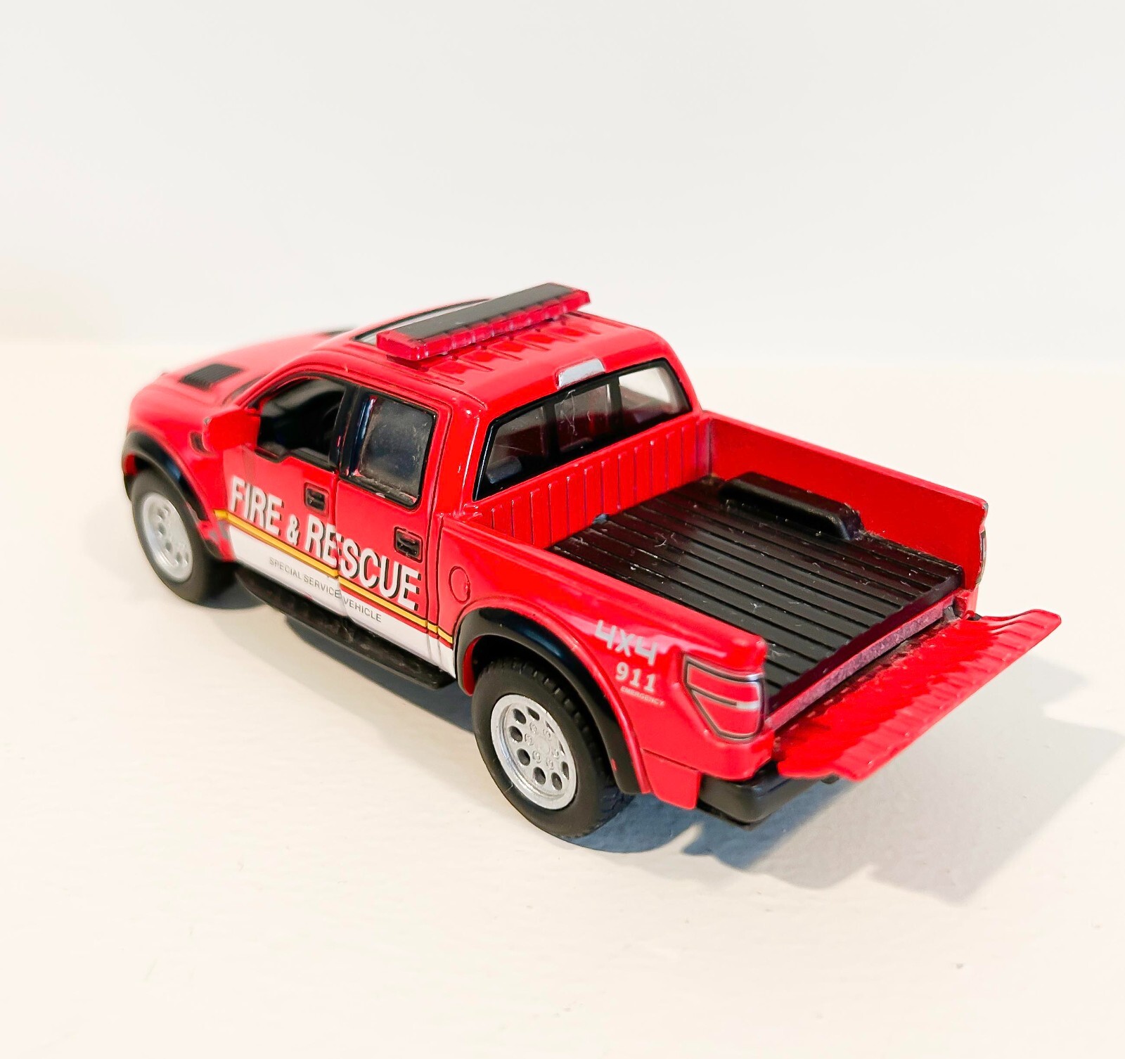 ’13 Ford F-150 Raptor Supercrew POLICE & FIRE RESCUE Diecast Model 1/46 PullBack