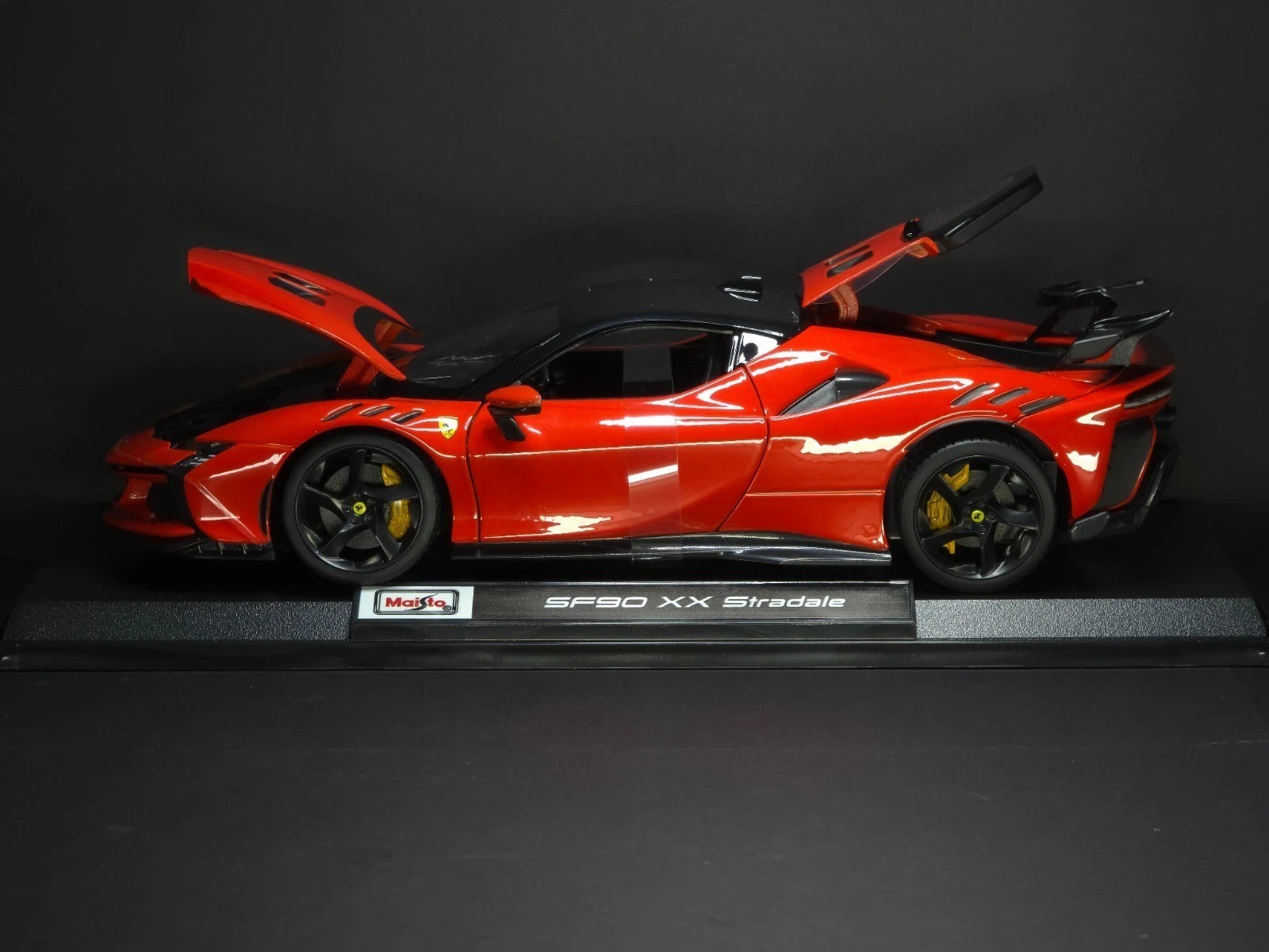 Ferrari SF90 XX Stradale 1:18 Maisto Exclusive Style Special Edition – Red