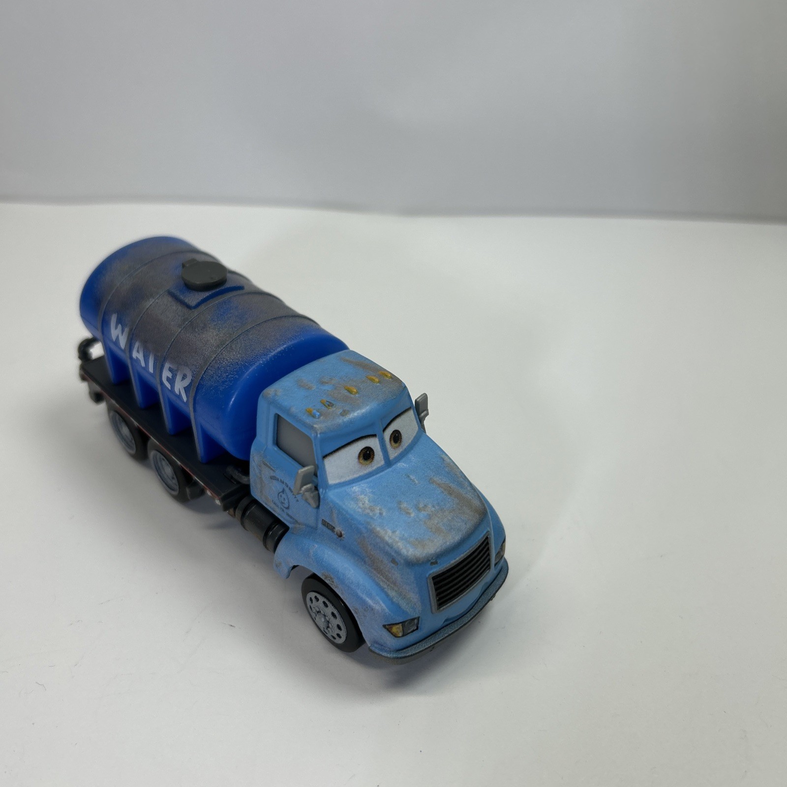 Disney Pixar Cars Deluxe Mr Drippy Water Tanker Truck Diecast DVB23 RARE!