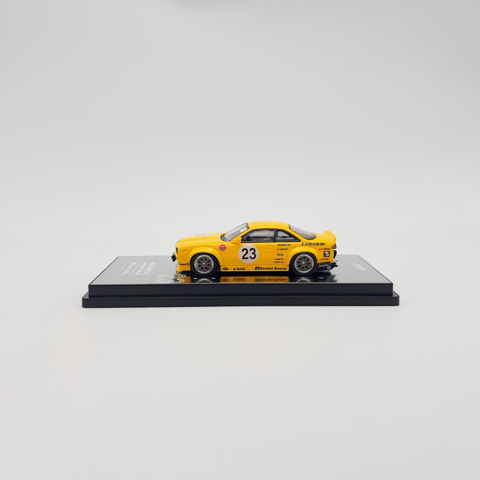 INNO64 1:64 Nissan Silvia S14 Rocket Bunny SEMA 2015 Yellow