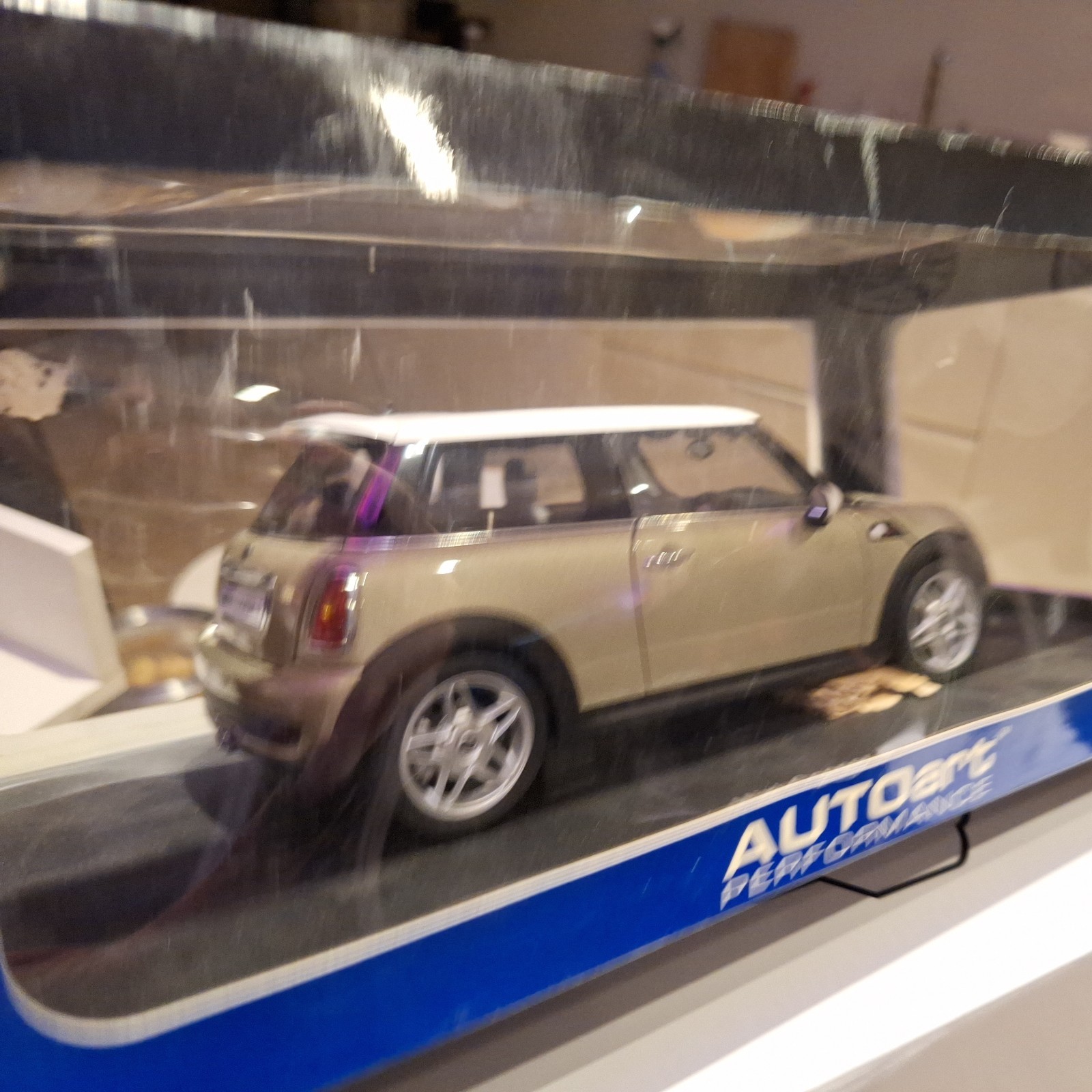 1:18 AUTOart MINI Cooper S 2006 Sparking Silver Metallic/White Roof Model RARE