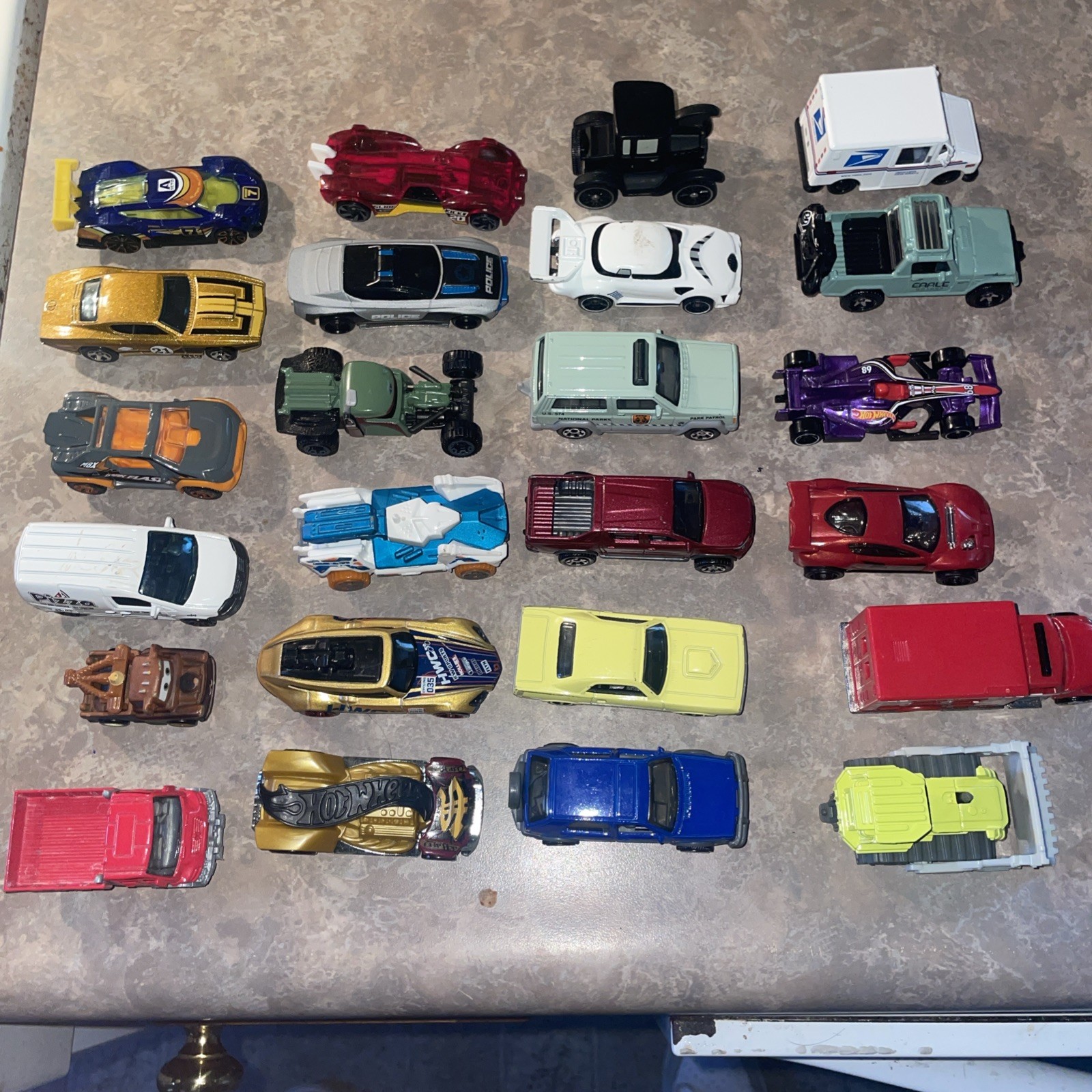 Diecast 1:64 Lot Of 24 Loose Cars #7