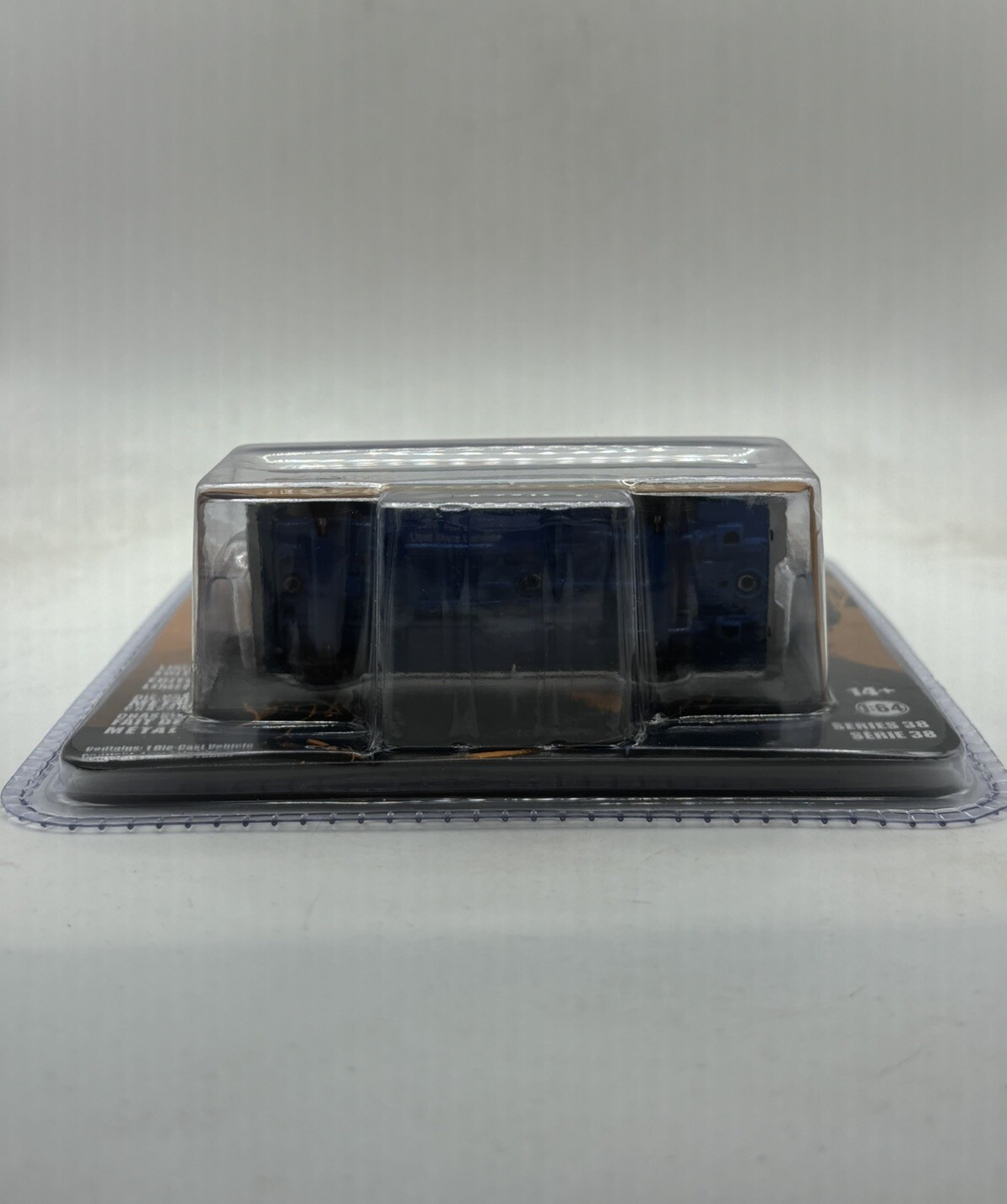 Greenlight Walmart Exclusive (Blue Wheels and Base) 1978 Ford F-250 Yellow