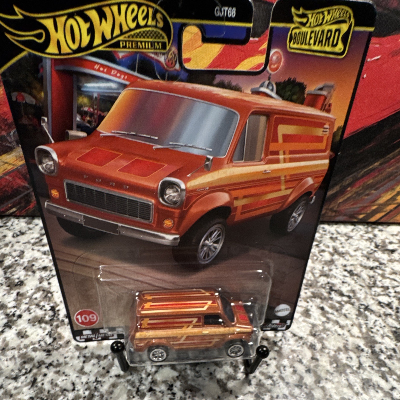 Hot Wheels Boulevard Ford Transit Supervan 1966 1:64 Diecast Van Unopened