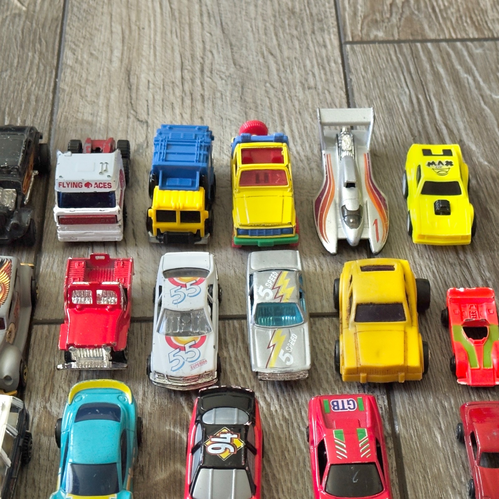 Hot Wheels Matchbox Unbranded Mixed Diecast & Plastic Cars Trucks Lot of 47