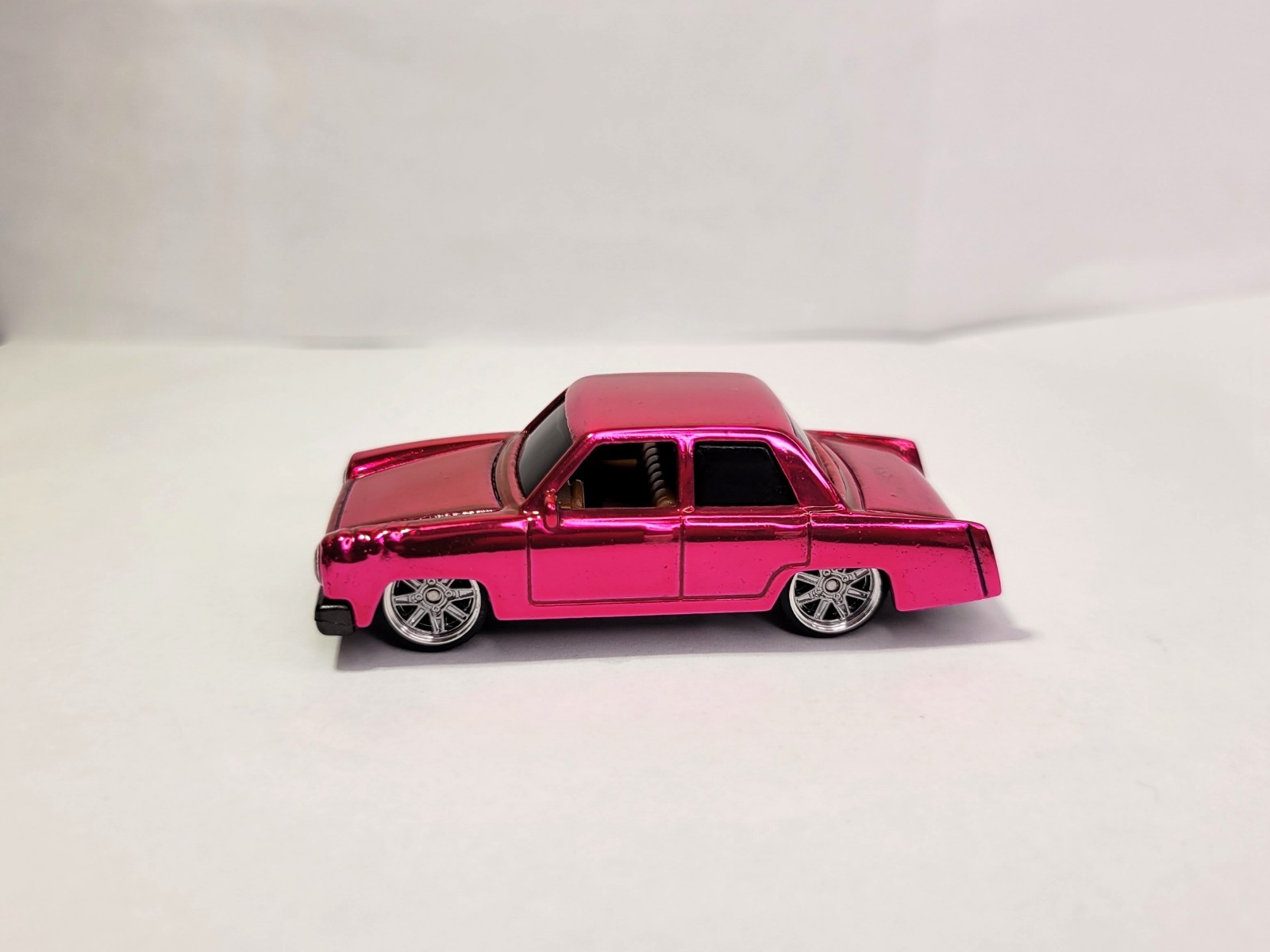 Hot Wheels THE SIMPSONS FAMILY CAR Custom Super Spectraflame & Real Riders 1:64