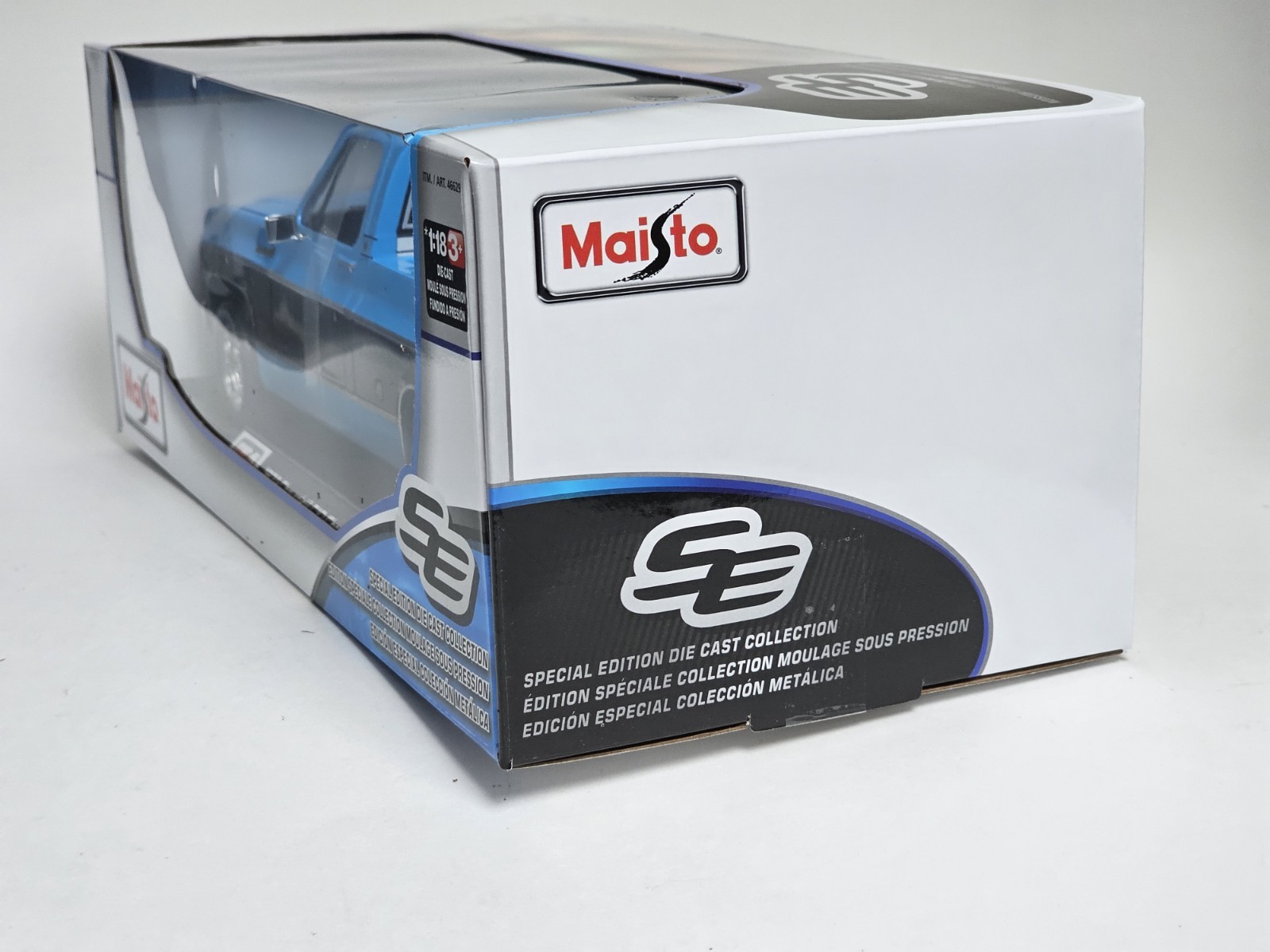Maisto 1:18 1974 Chevrolet C10 Cheyenne Blue Black Pickup Truck NIB Costco SE