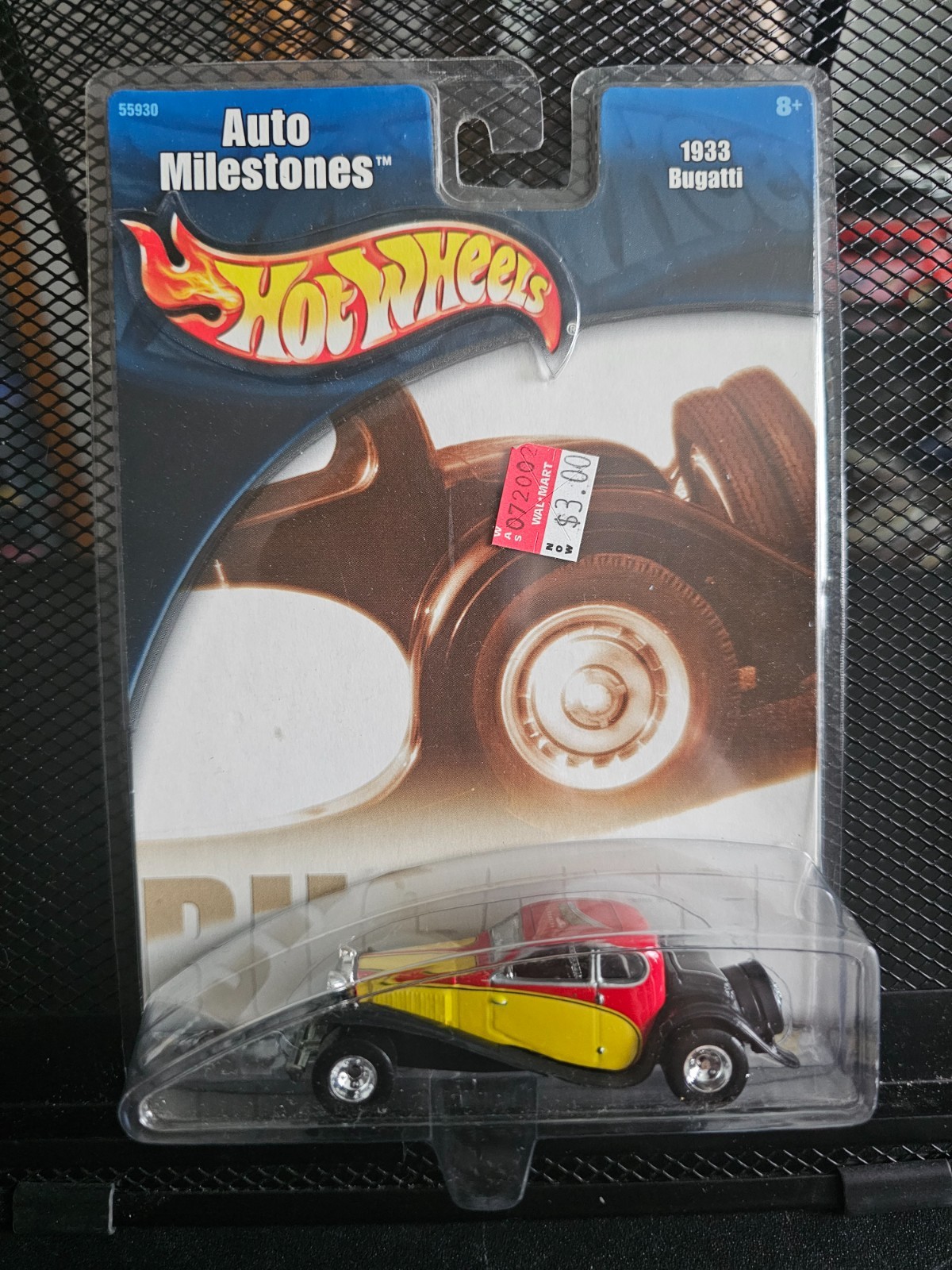 Hot Wheels 1933 Bugatti Auto Milestones 2002 with Real Riders