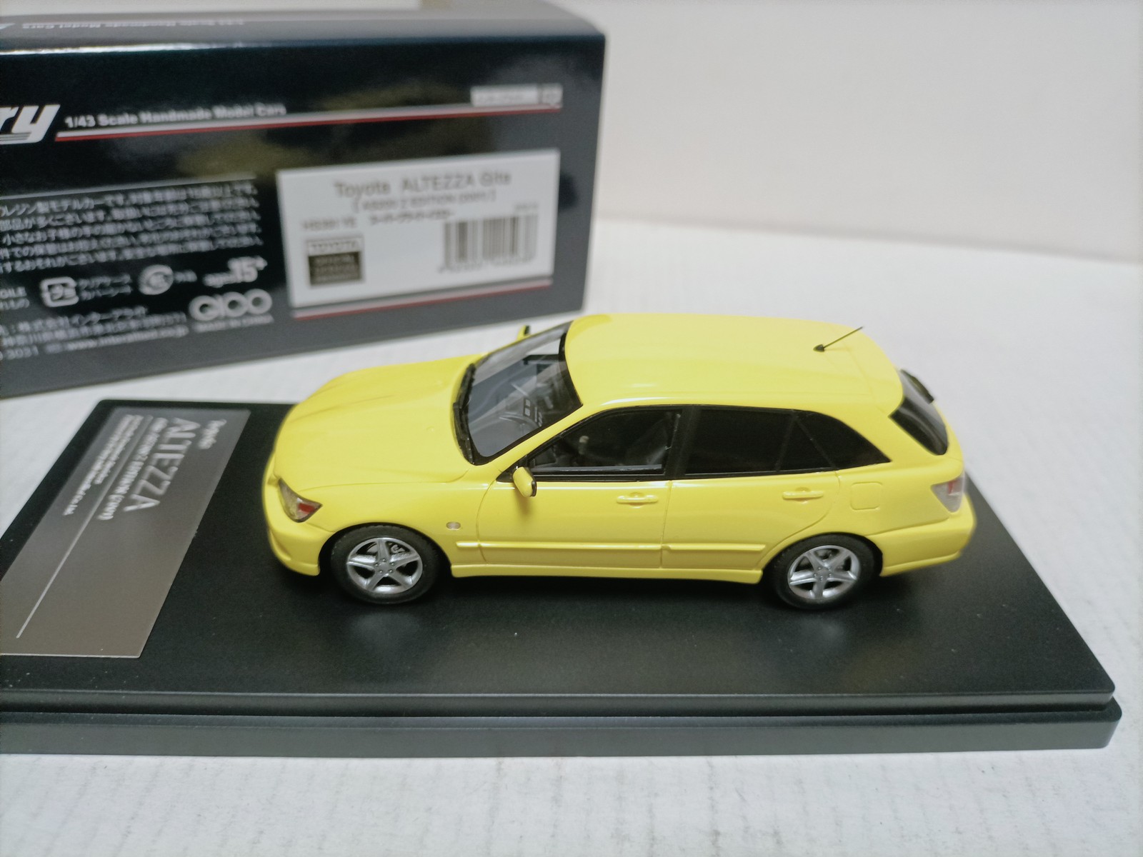 Hi Story 1/43 Altezza Gita AS200 2001 Yellow Bite Shark wagon model
