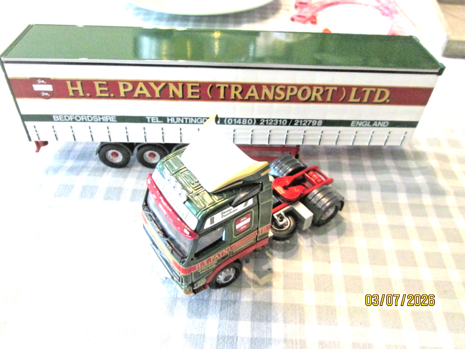 Corgi 1;50 – Volvo Tractor Unit & Curtainside Trailer- H E Payne- Unboxed