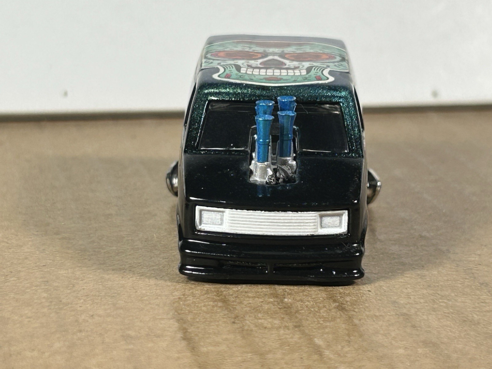 Hot Wheels ‘85 Chevy Astro Van Customized Hot Rod Rolls Great Loose