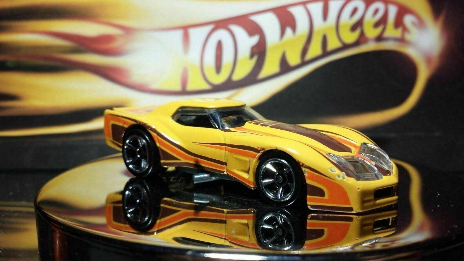 GREENWOOD CORVETTE BEIGE 1:64 SCALE DIECAST COLLECTOR MODEL CAR