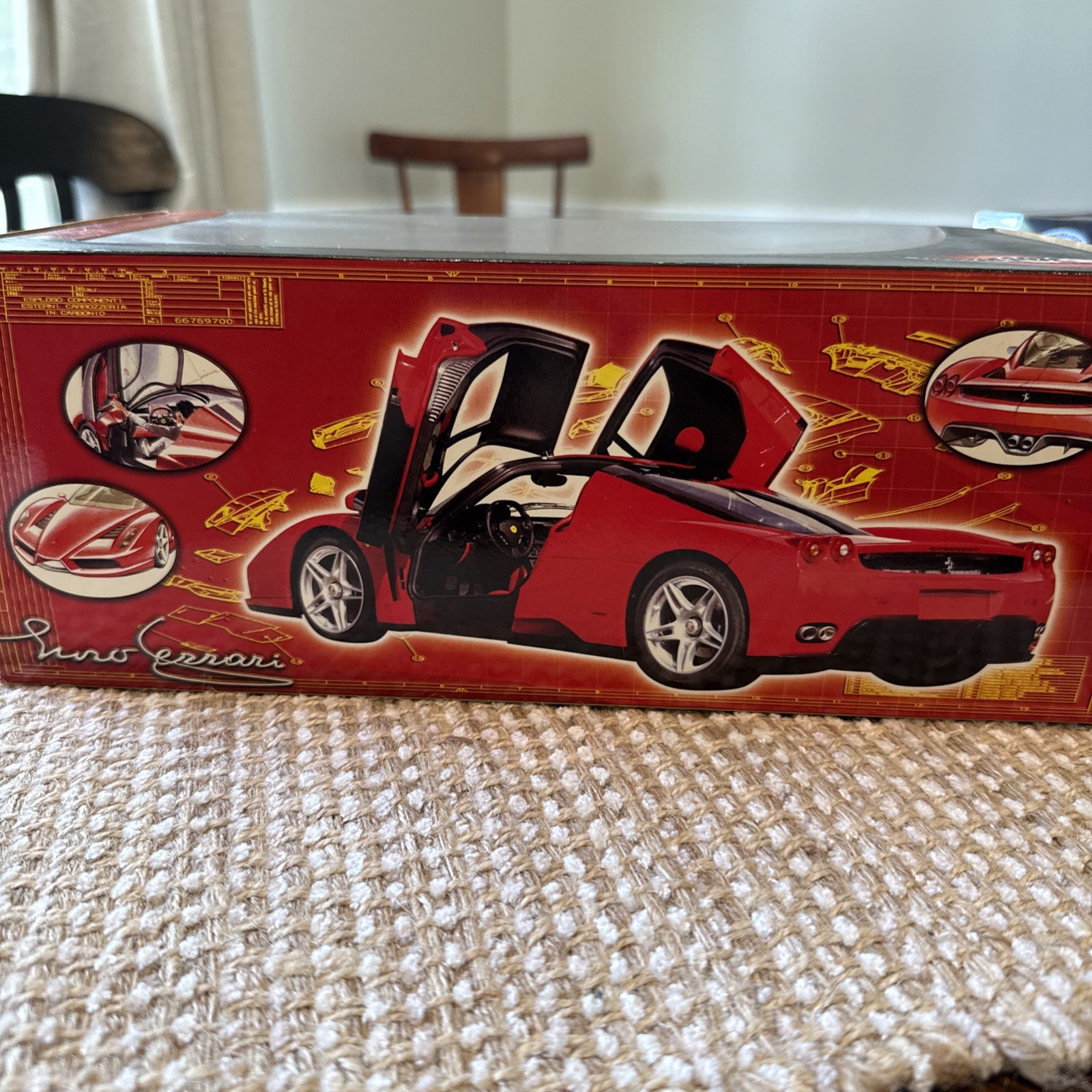 2002 100% Hot Wheels RED ENZO FERRARI 1:18 Scale NIB SEALED !RARE!